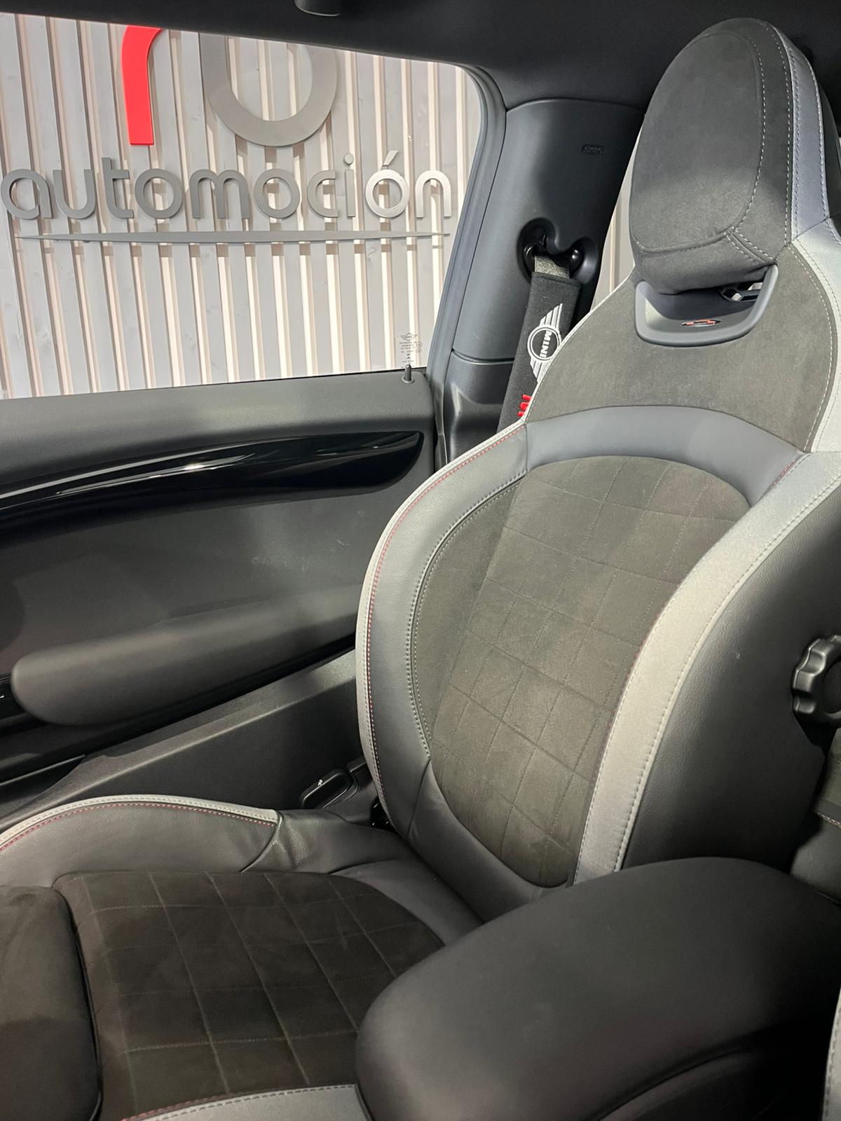 MINI MINI JOHN COOPER WORKS