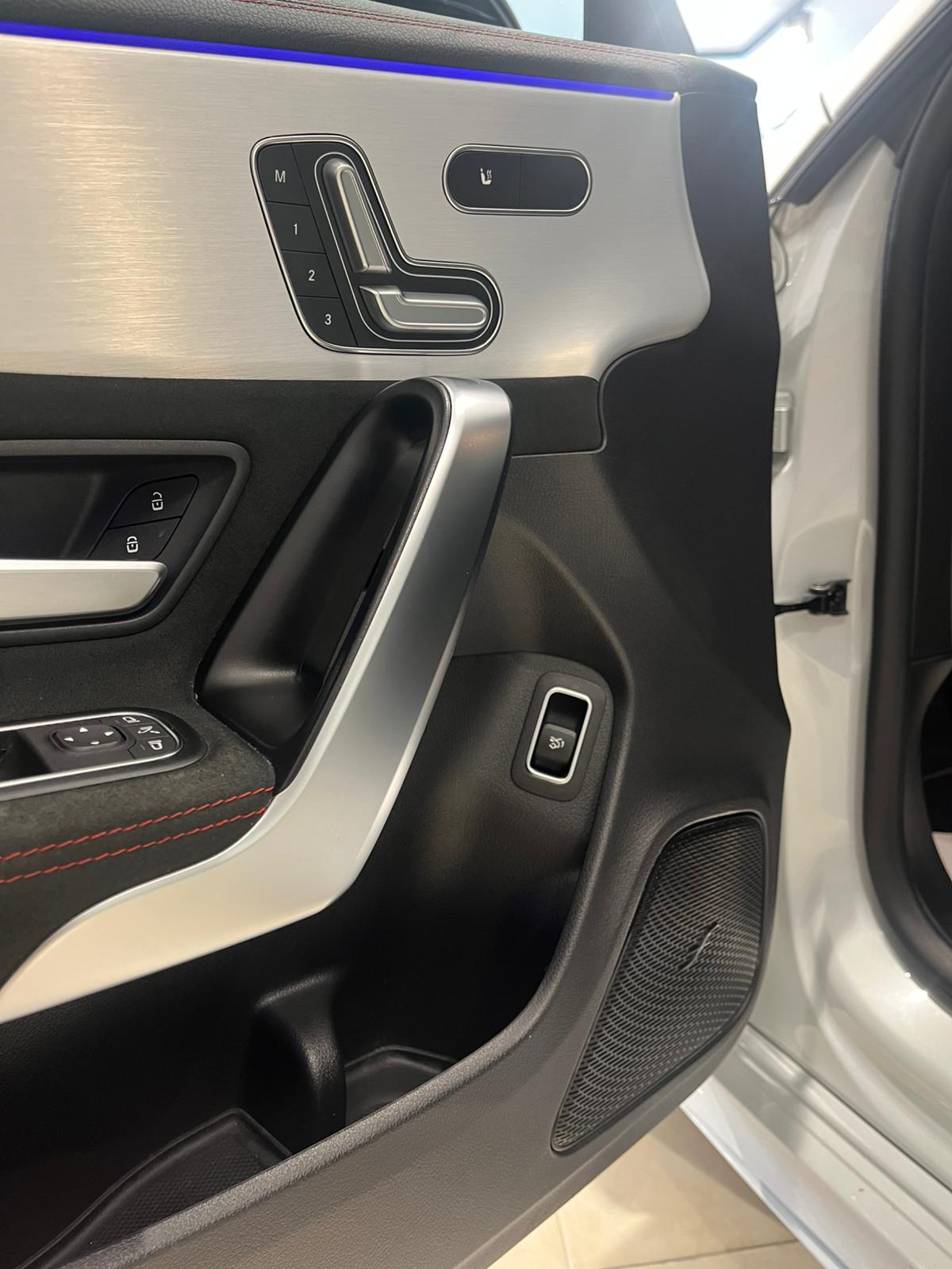 MERCEDES-BENZ CLA CLA 200 D DCT