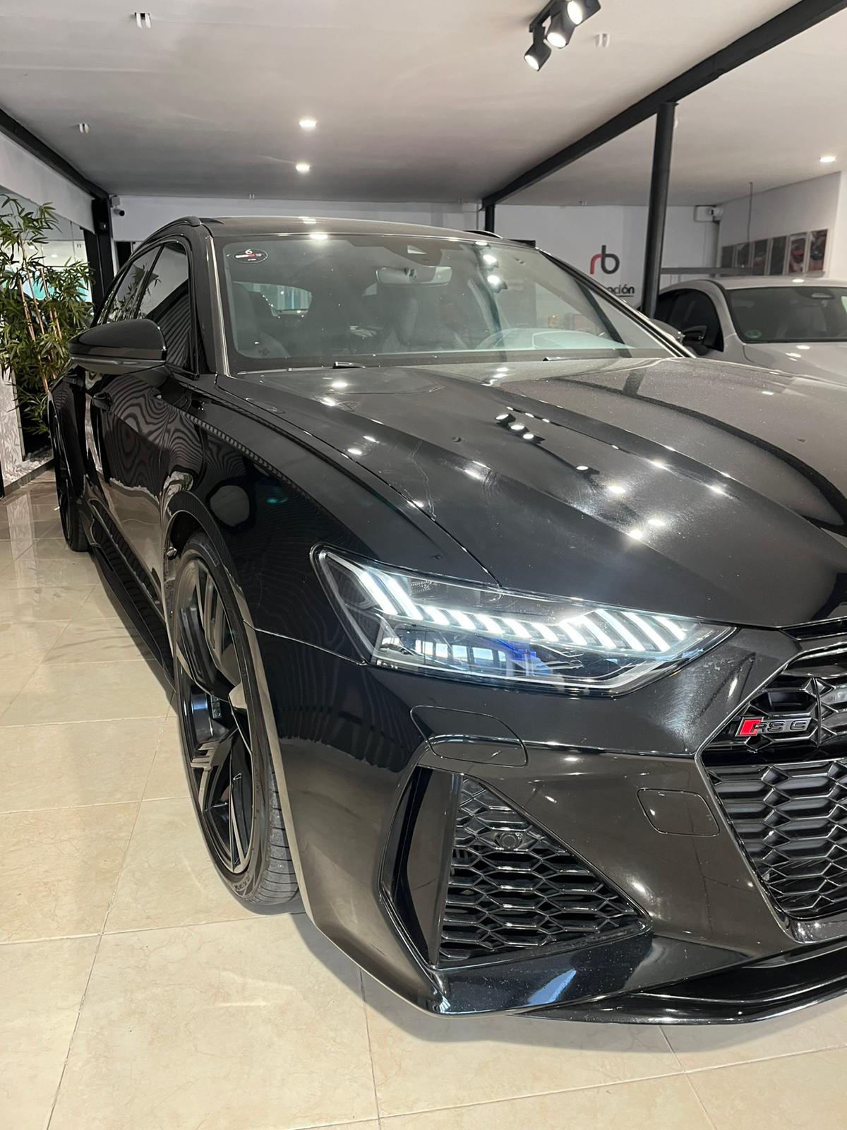 AUDI A6 RS 6 Avant TFSI quattro