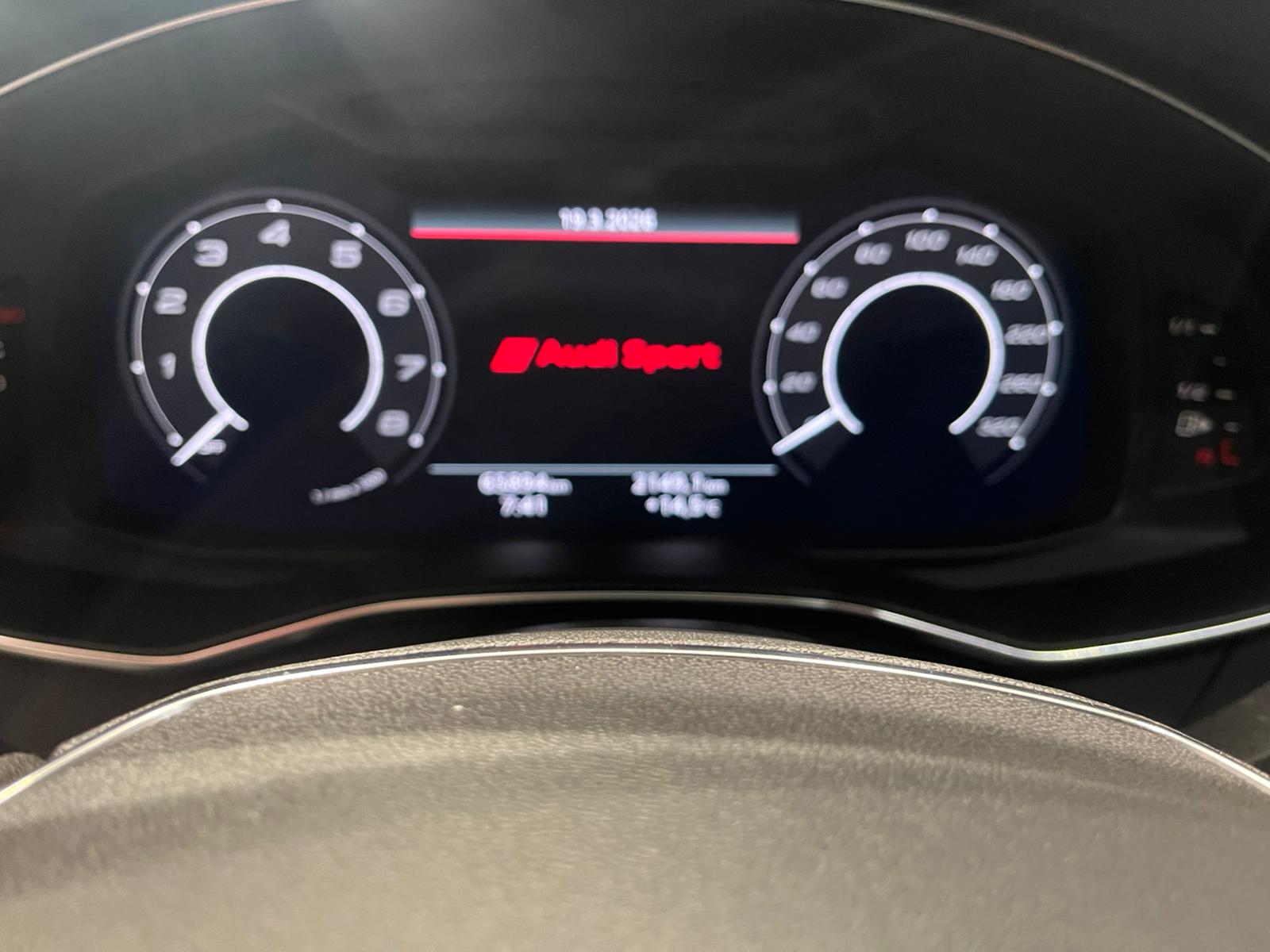 AUDI A6 RS 6 Avant TFSI quattro