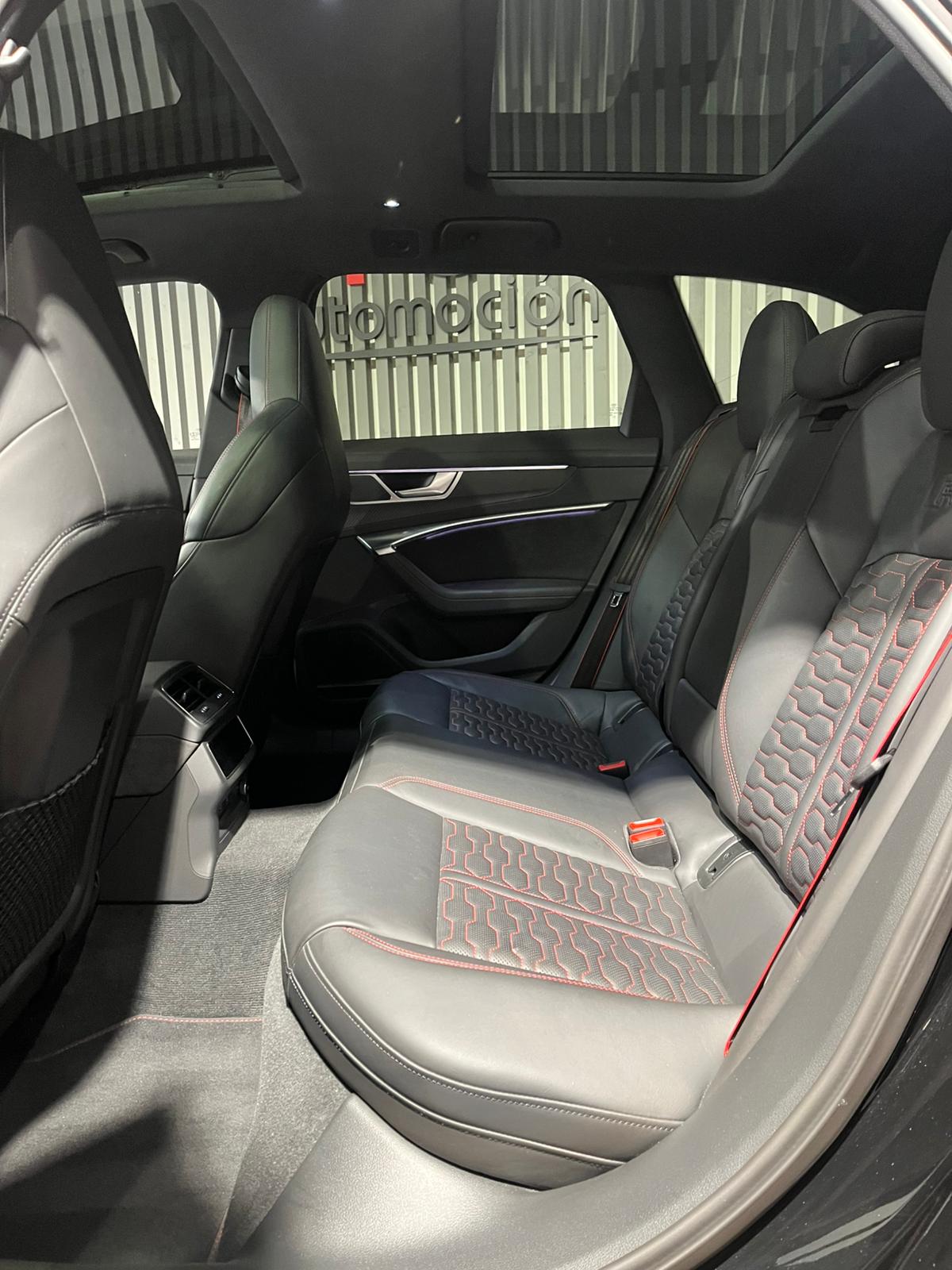 AUDI A6 RS 6 Avant TFSI quattro