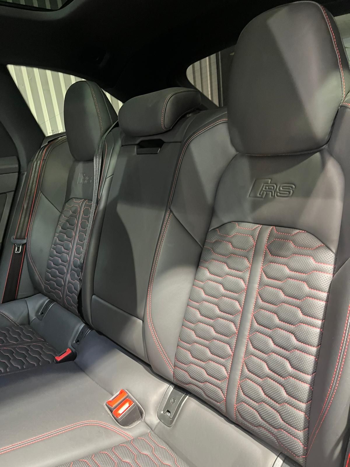 AUDI A6 RS 6 Avant TFSI quattro