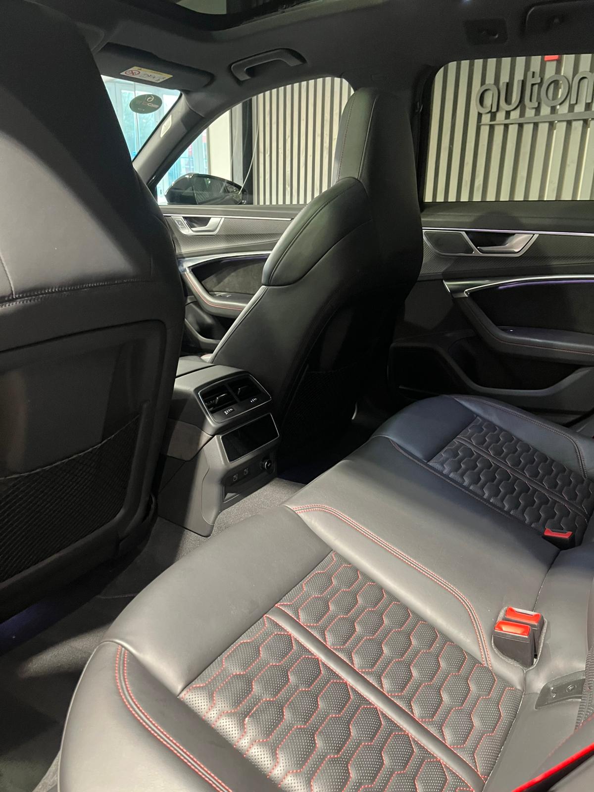 AUDI A6 RS 6 Avant TFSI quattro