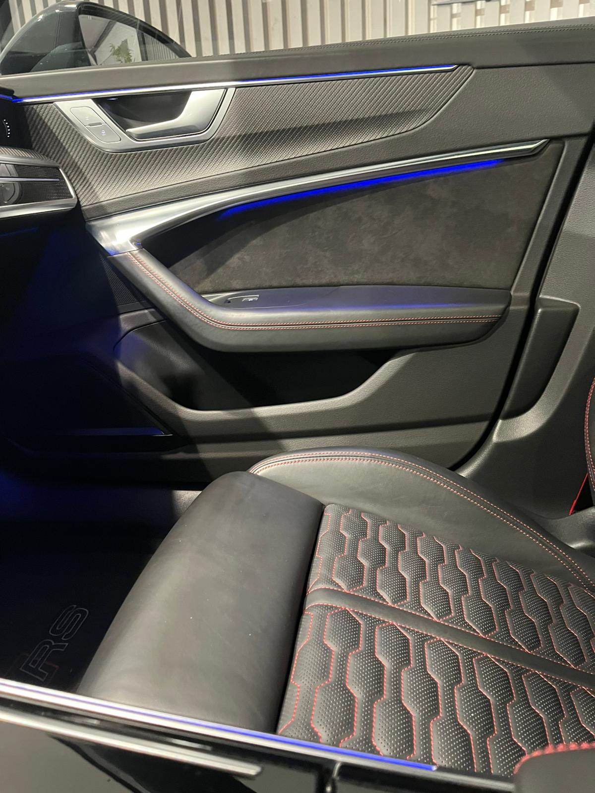 AUDI A6 RS 6 Avant TFSI quattro