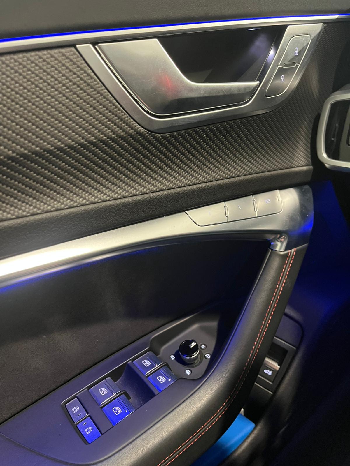 AUDI A6 RS 6 Avant TFSI quattro