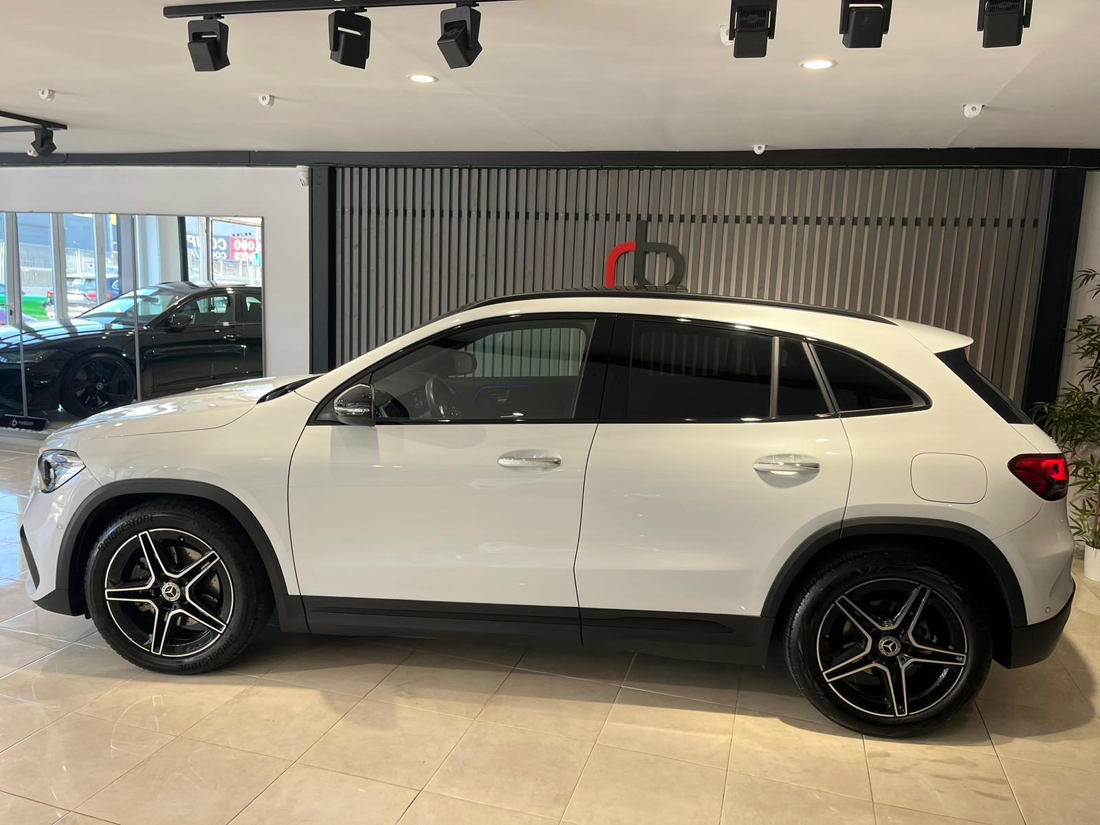 MERCEDES-BENZ GLA GLA 200 D