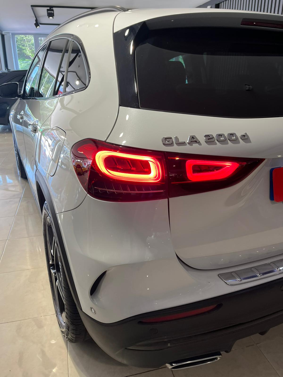 MERCEDES-BENZ GLA GLA 200 D