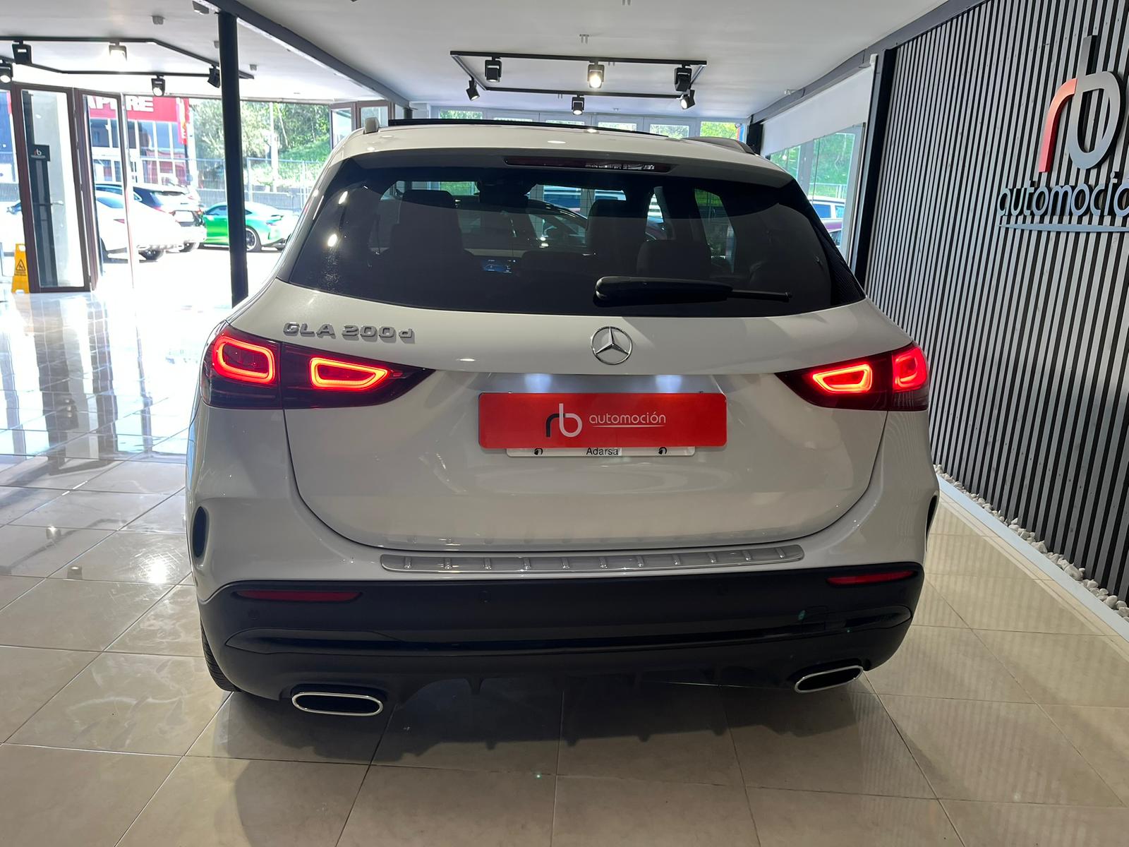 MERCEDES-BENZ GLA GLA 200 D