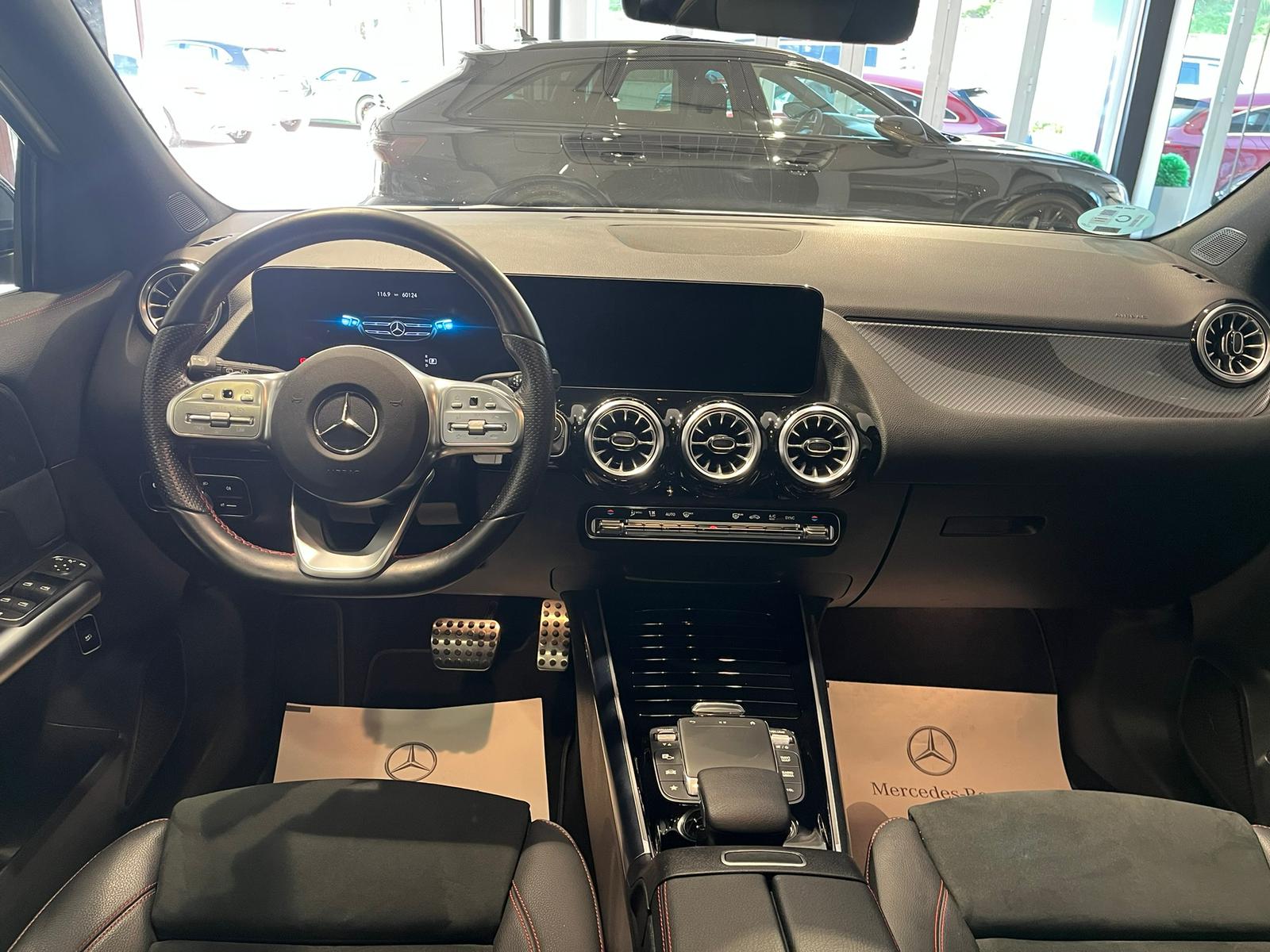 MERCEDES-BENZ GLA 200 D