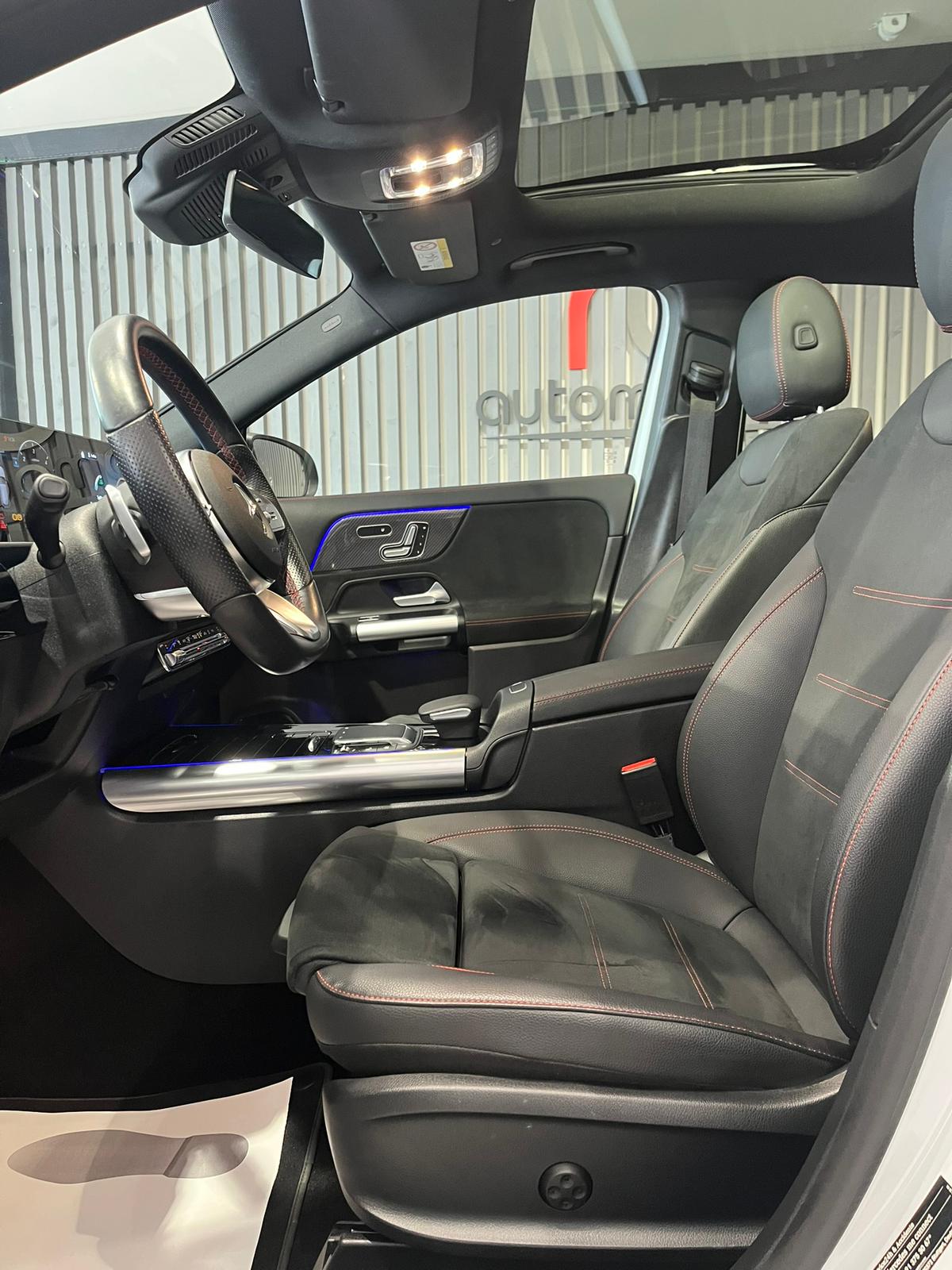 MERCEDES-BENZ GLA 200 D