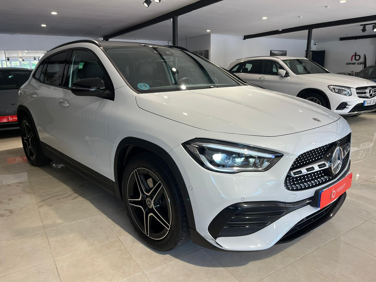 MERCEDES-BENZ GLA 200 D