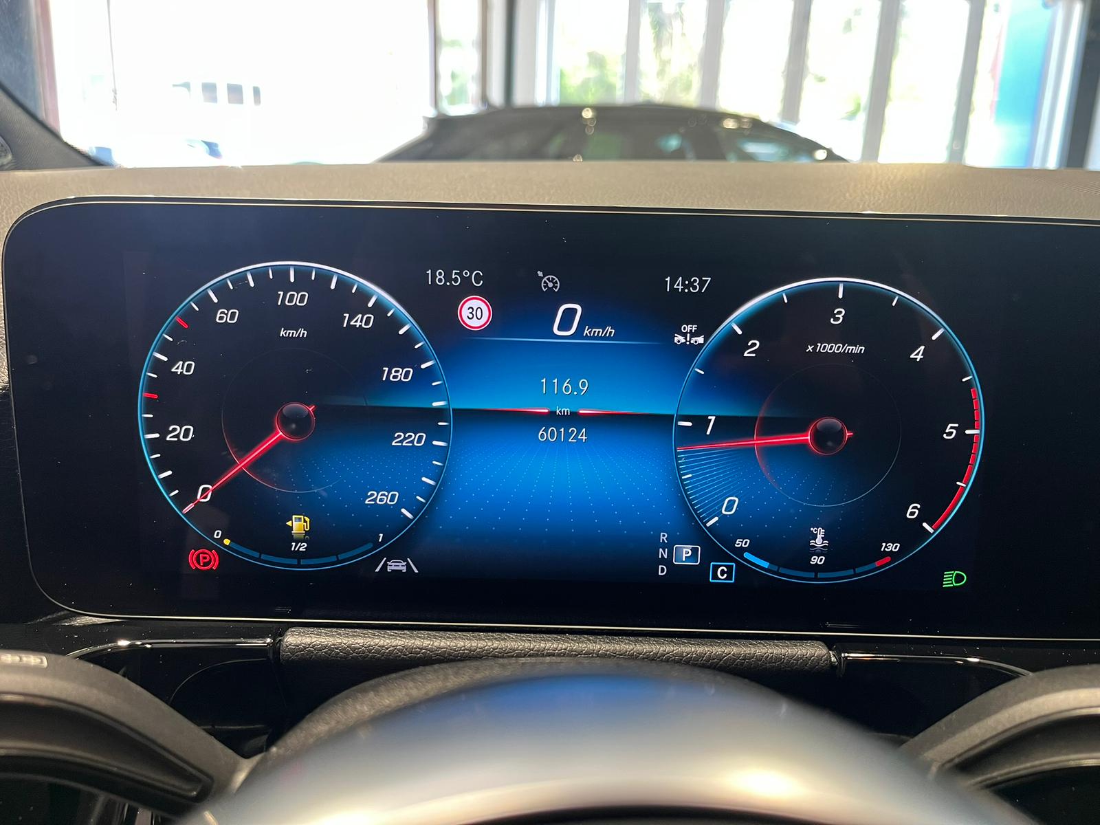 MERCEDES-BENZ GLA 200 D