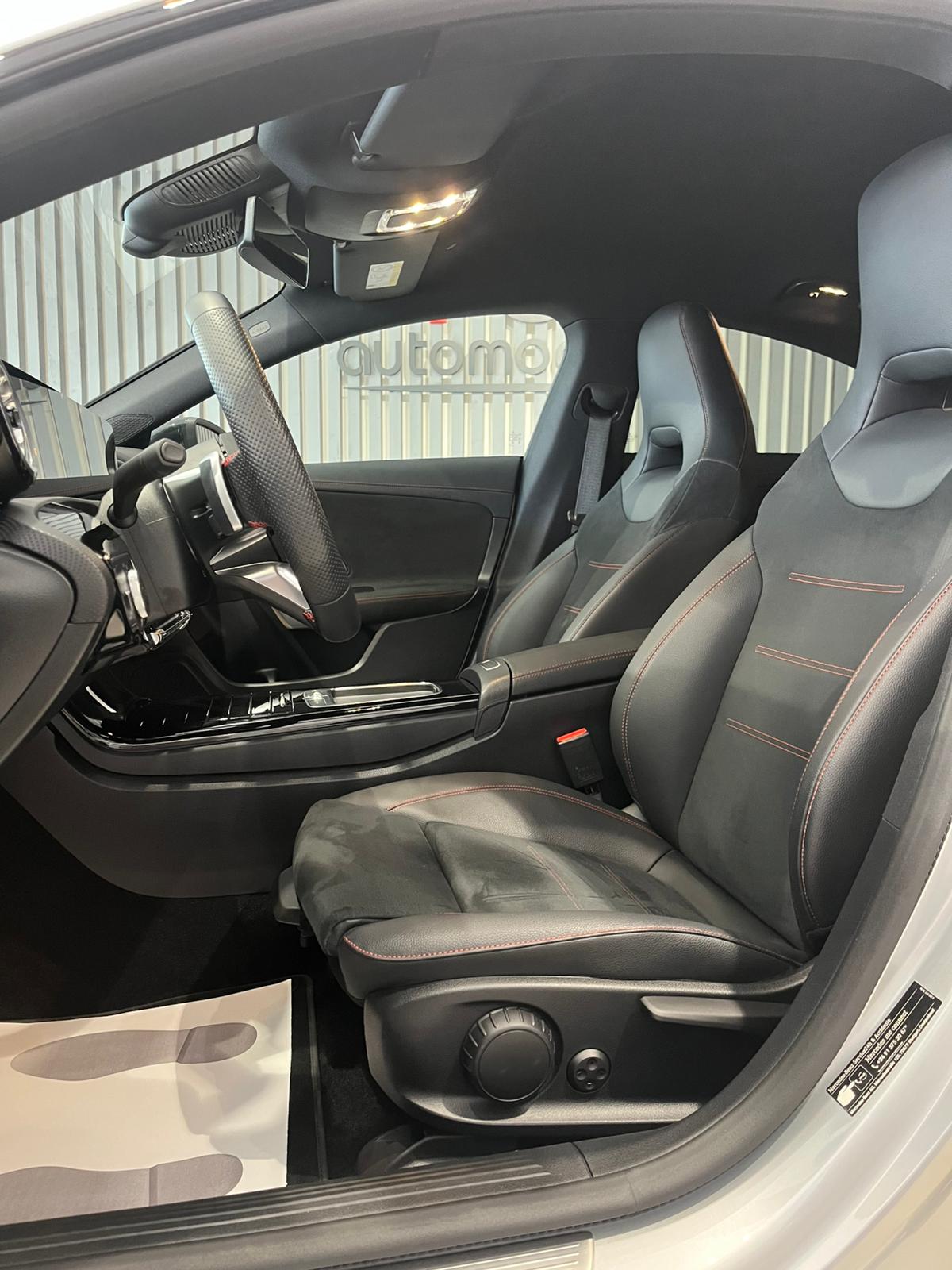 MERCEDES-BENZ CLA 200 D DCT