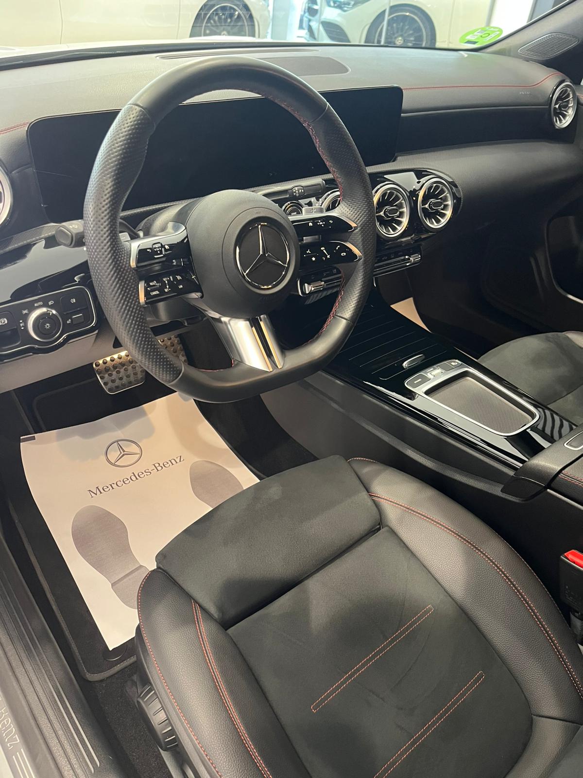 MERCEDES-BENZ CLA 200 D DCT