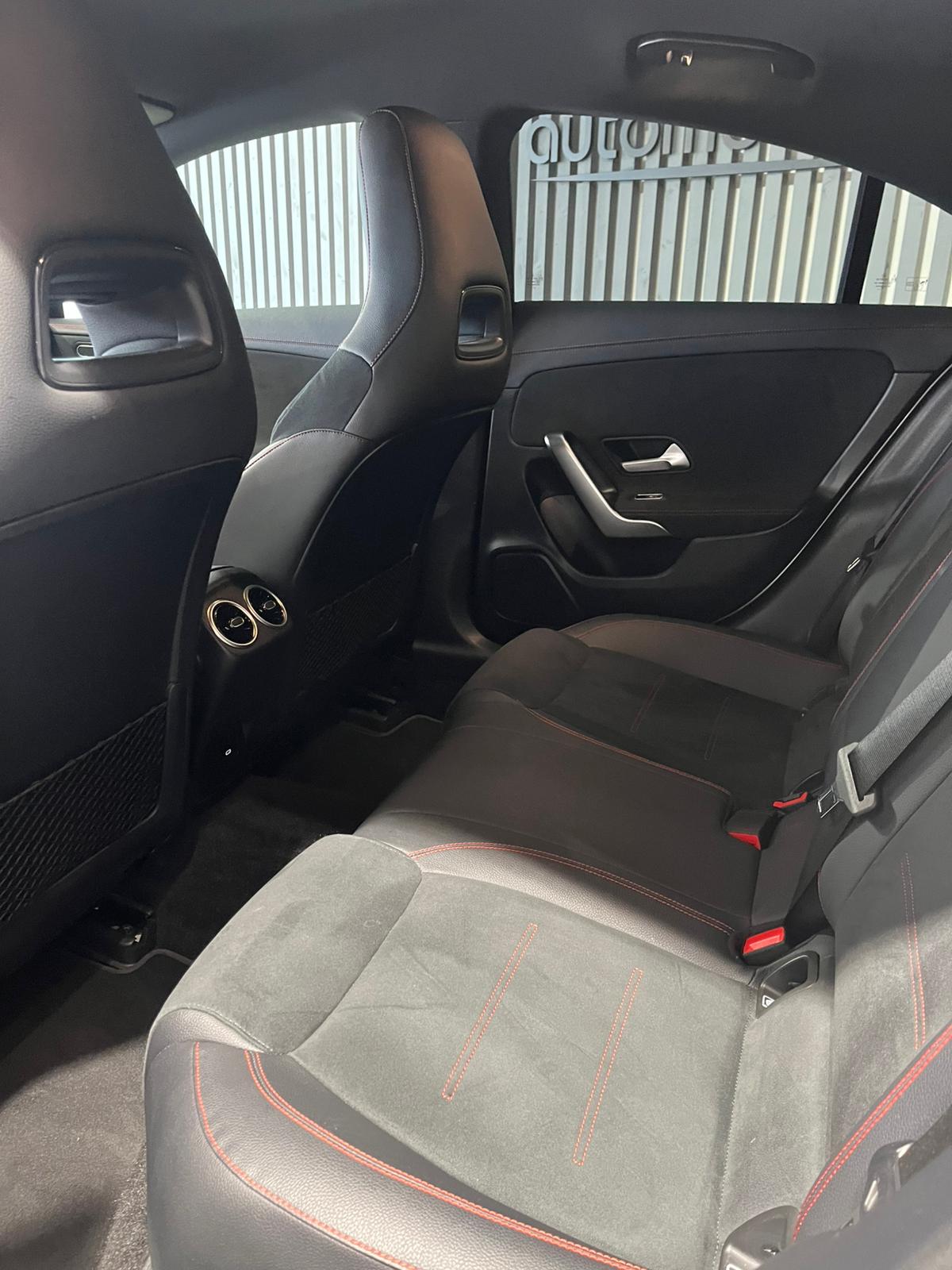 MERCEDES-BENZ CLA 200 D DCT