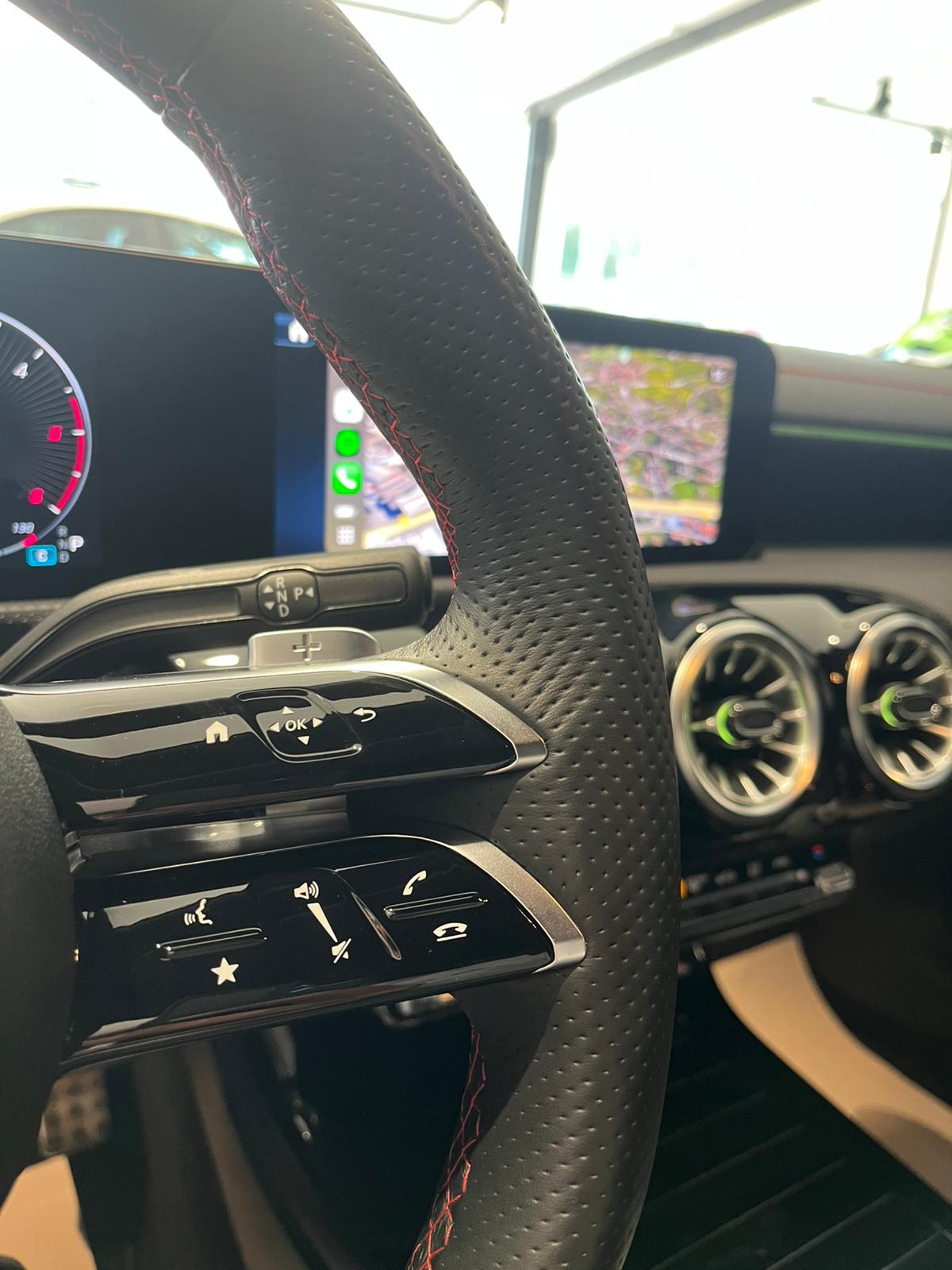 MERCEDES-BENZ CLA 200 D DCT