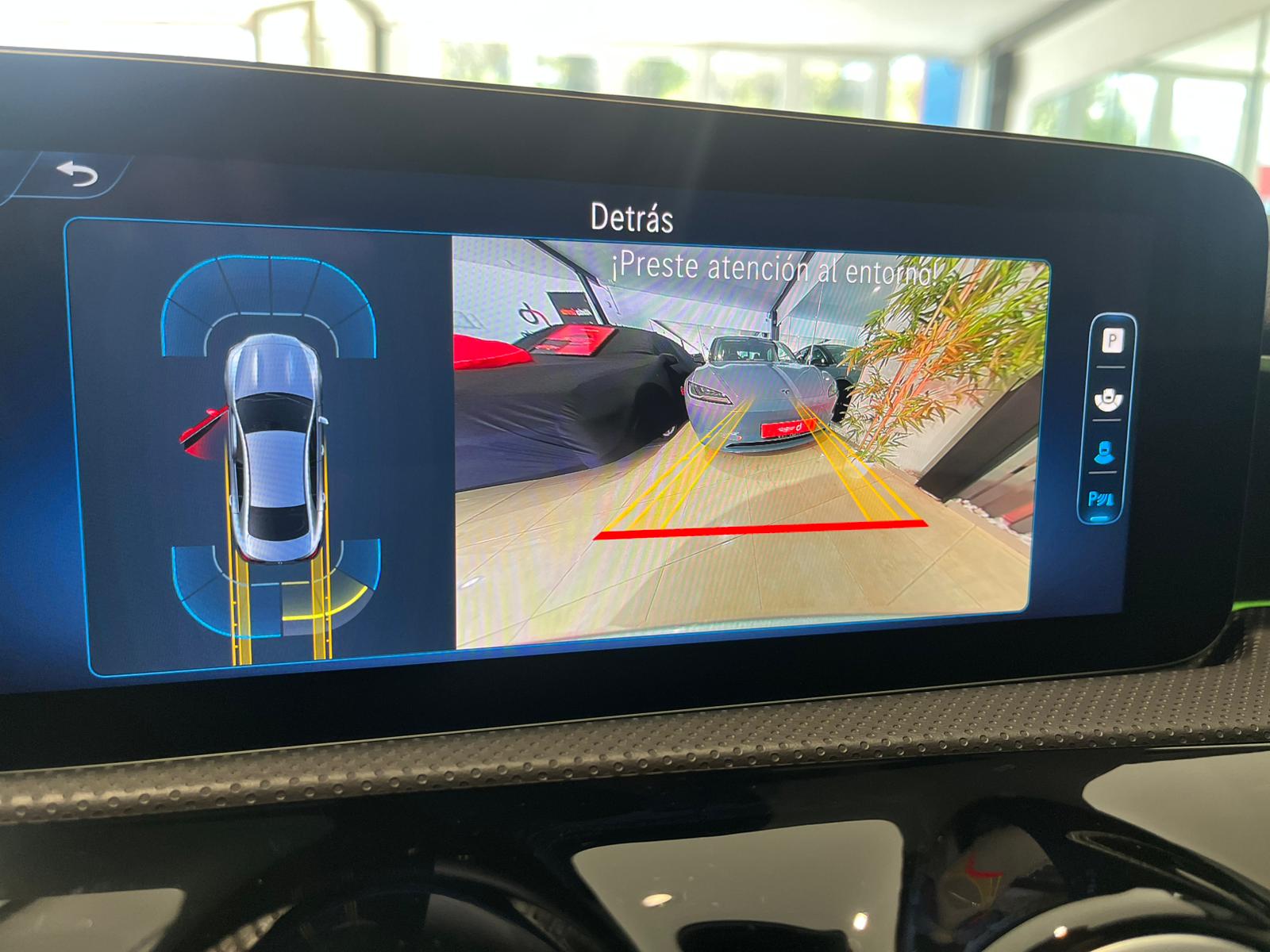 MERCEDES-BENZ CLA 200 D DCT