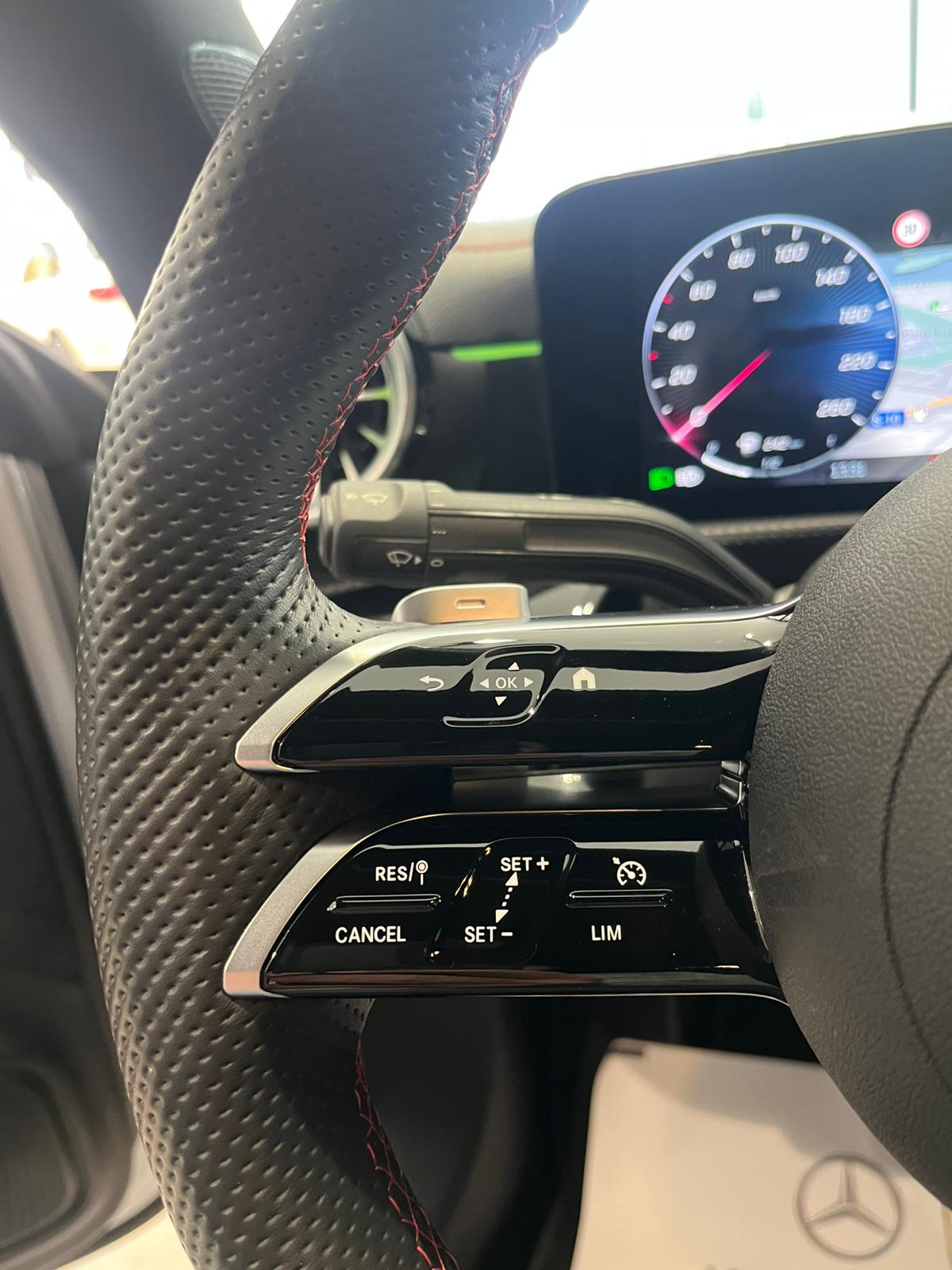 MERCEDES-BENZ CLA 200 D DCT