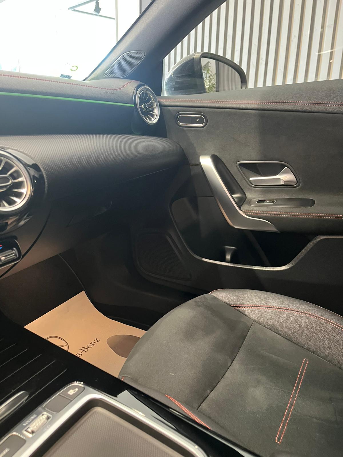 MERCEDES-BENZ CLA 200 D DCT