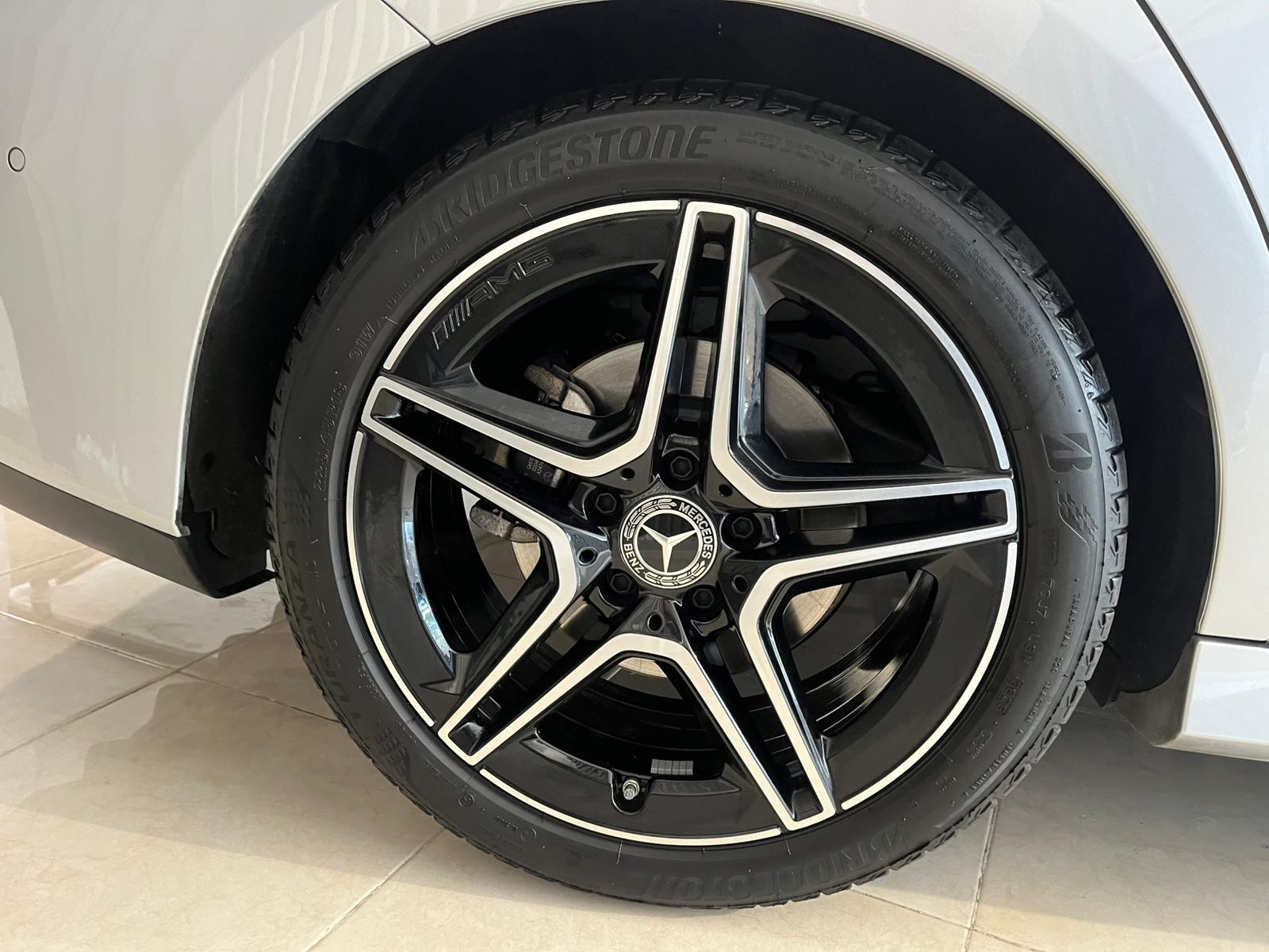 MERCEDES-BENZ CLA 200 D DCT