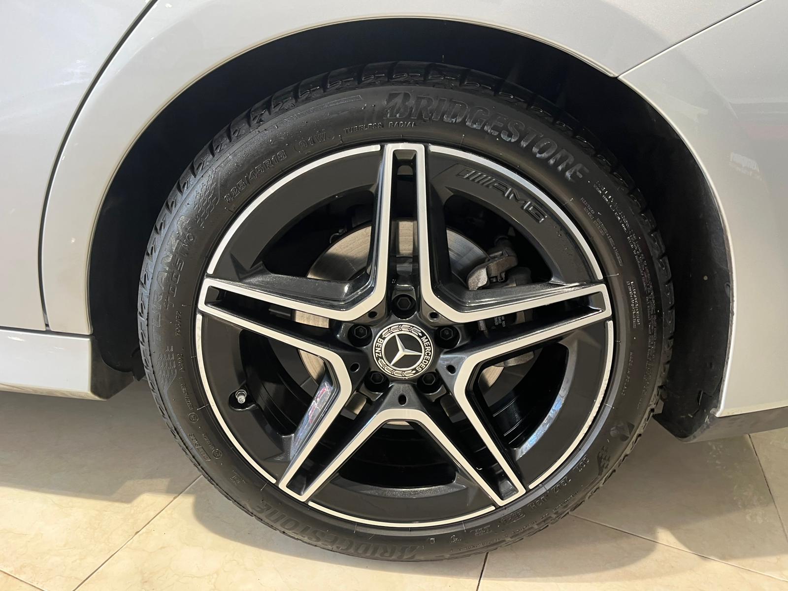 MERCEDES-BENZ CLA 200 D DCT