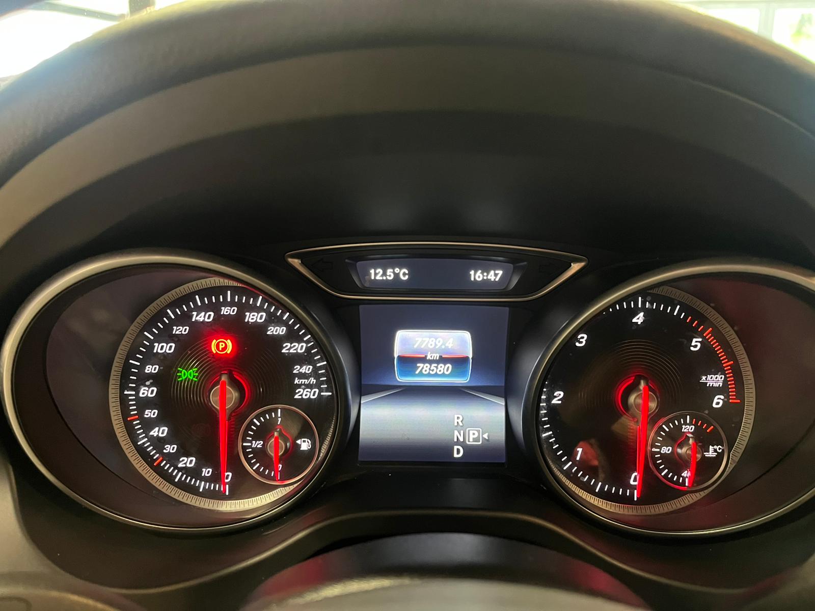 MERCEDES-BENZ GLA 200 d