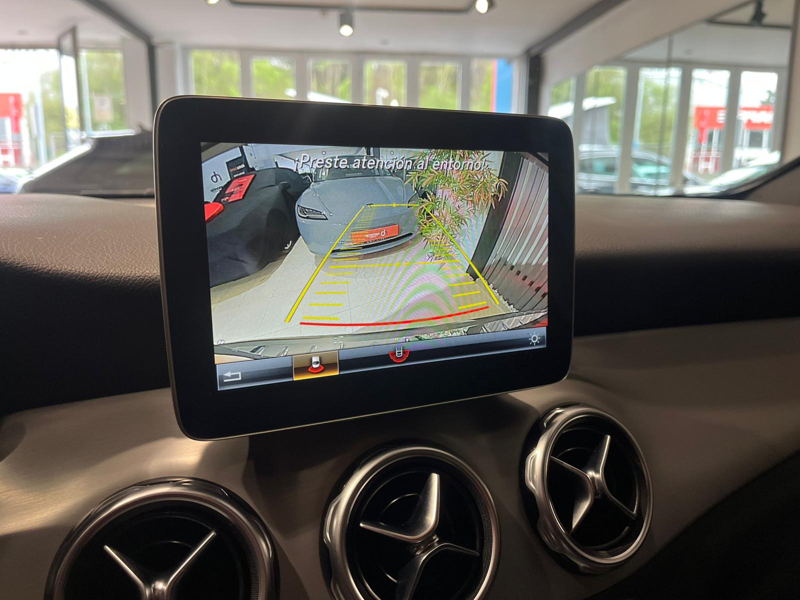 MERCEDES-BENZ GLA 200 d