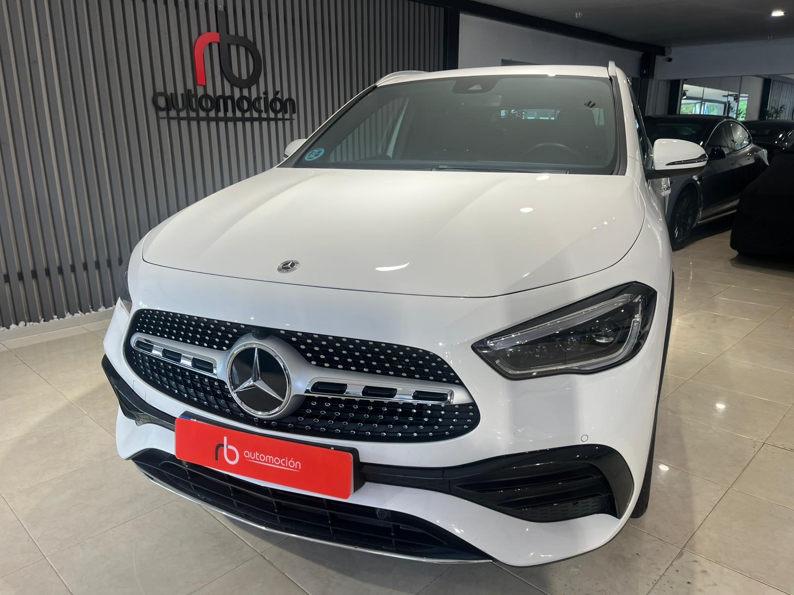 MERCEDES-BENZ GLA 200 D
