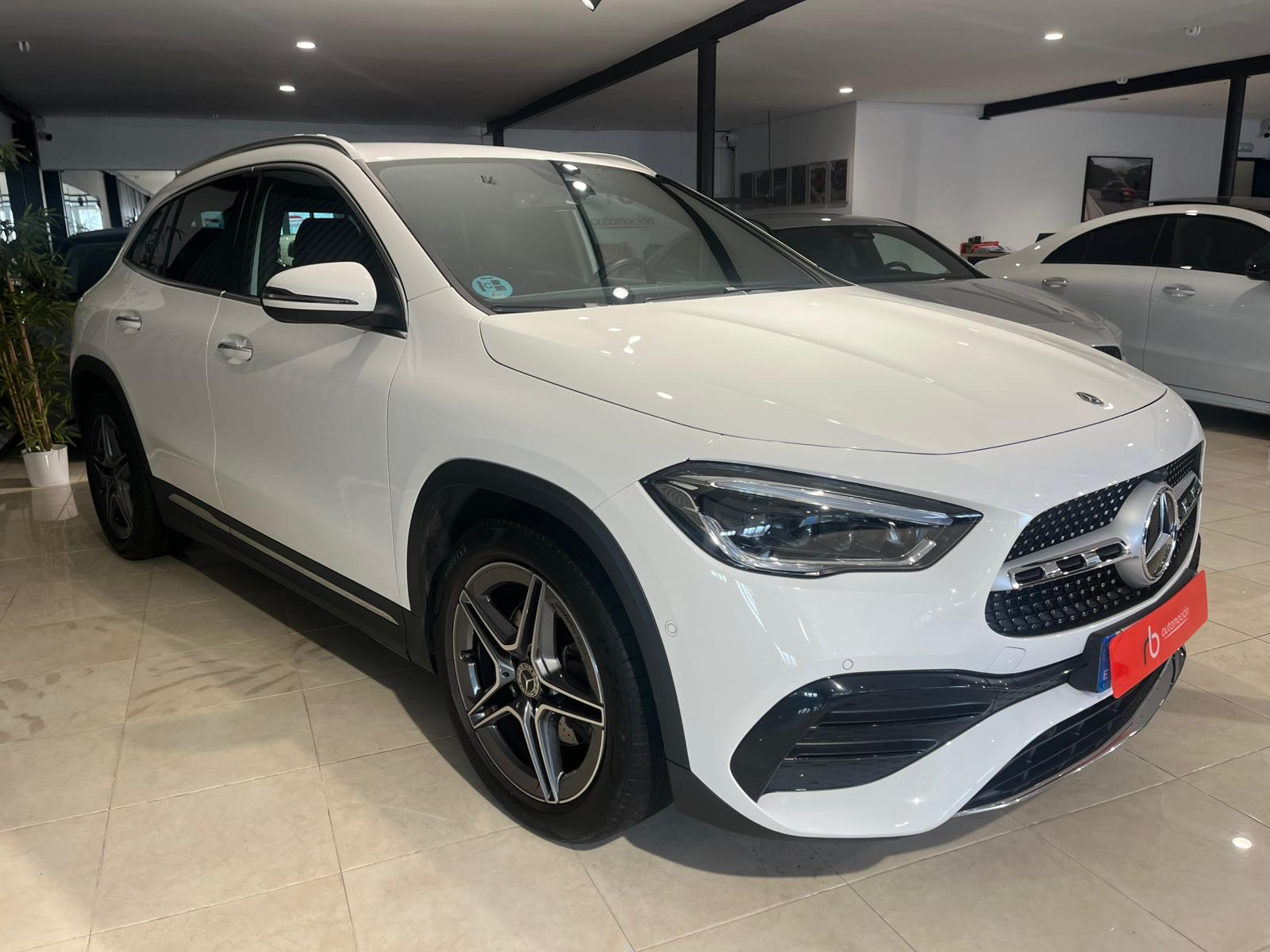 MERCEDES-BENZ GLA 200 D