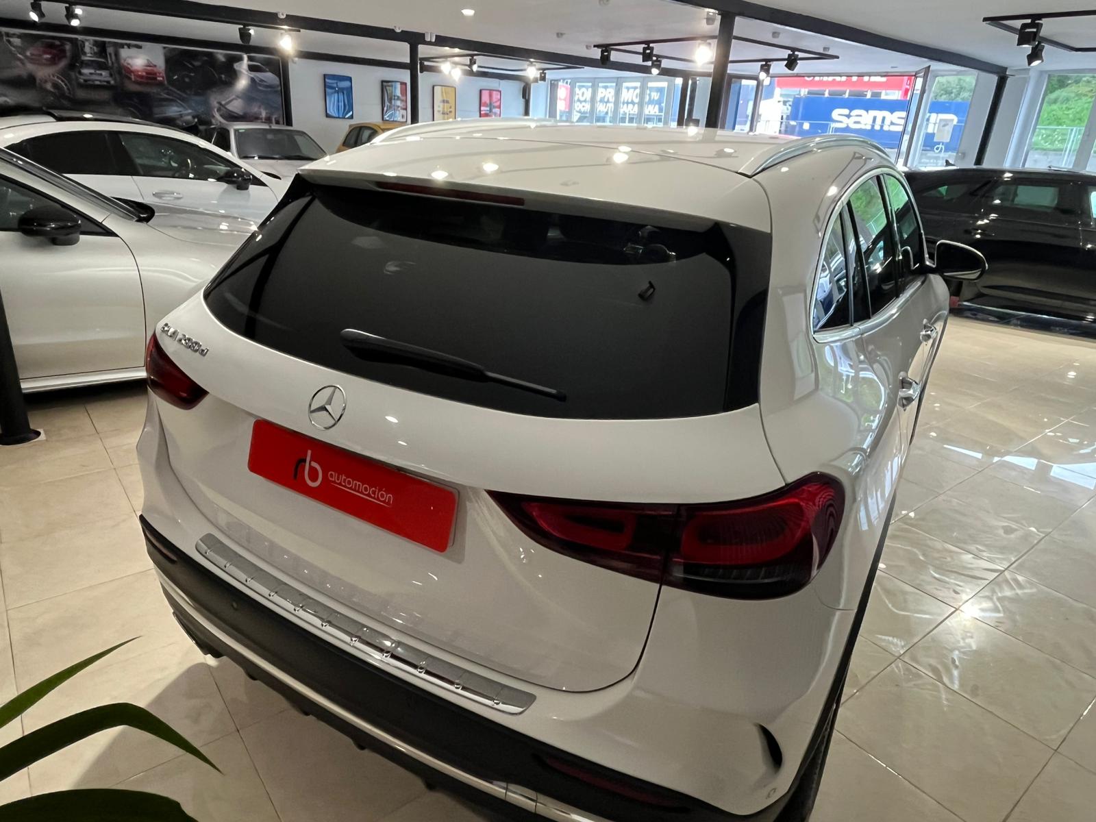 MERCEDES-BENZ GLA 200 D