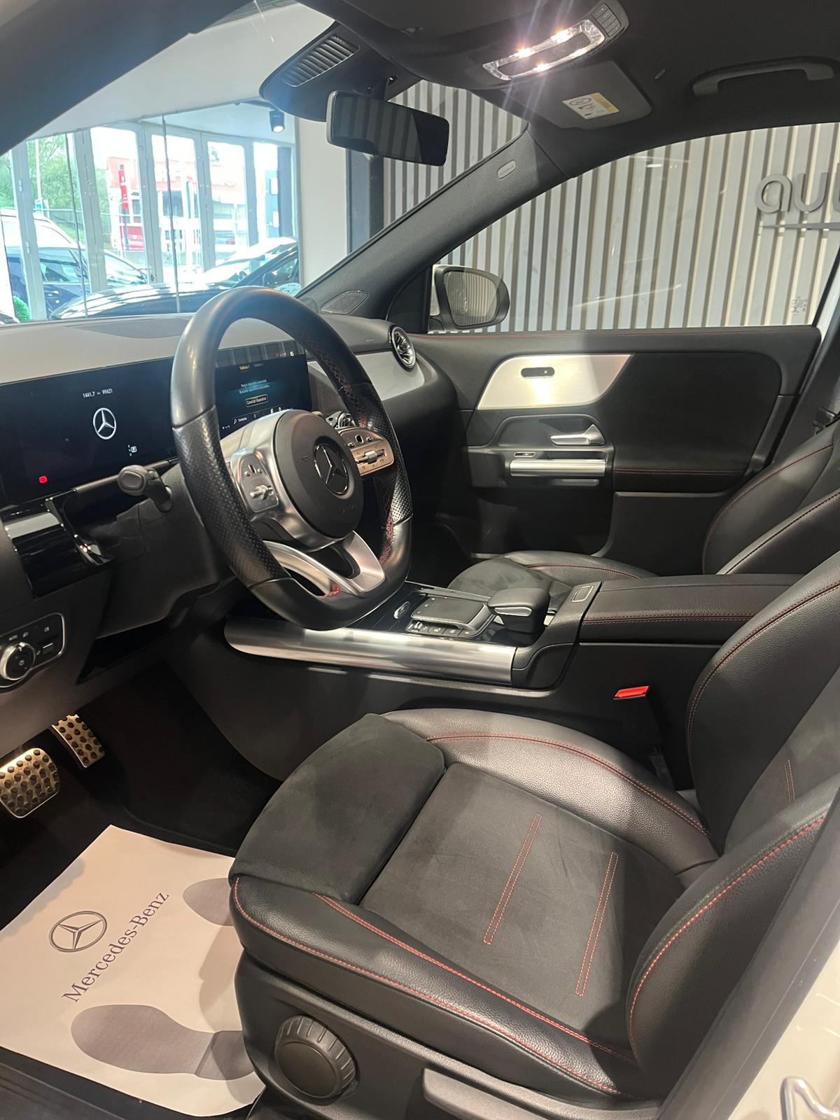 MERCEDES-BENZ GLA 200 D