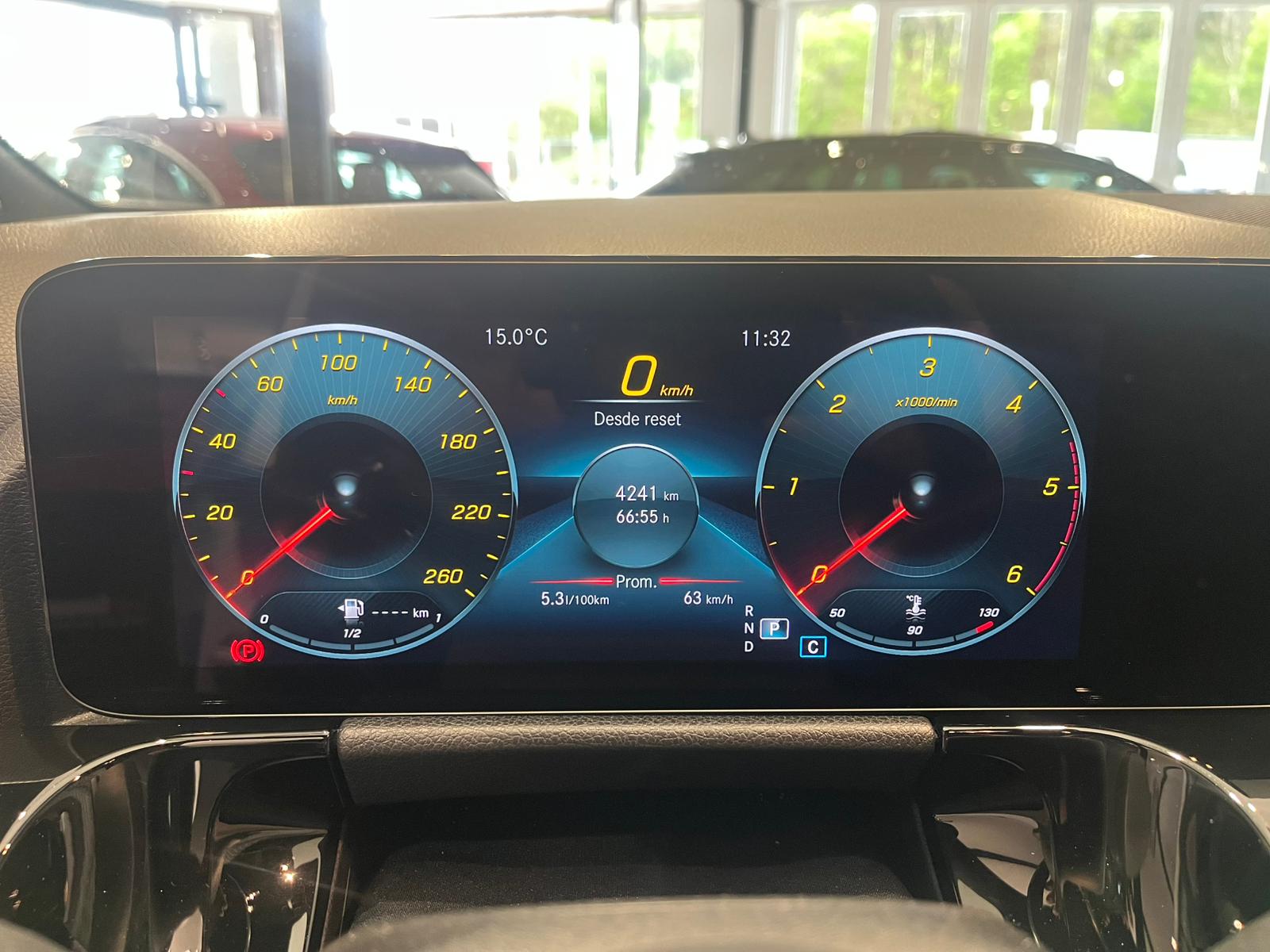 MERCEDES-BENZ GLA 200 D