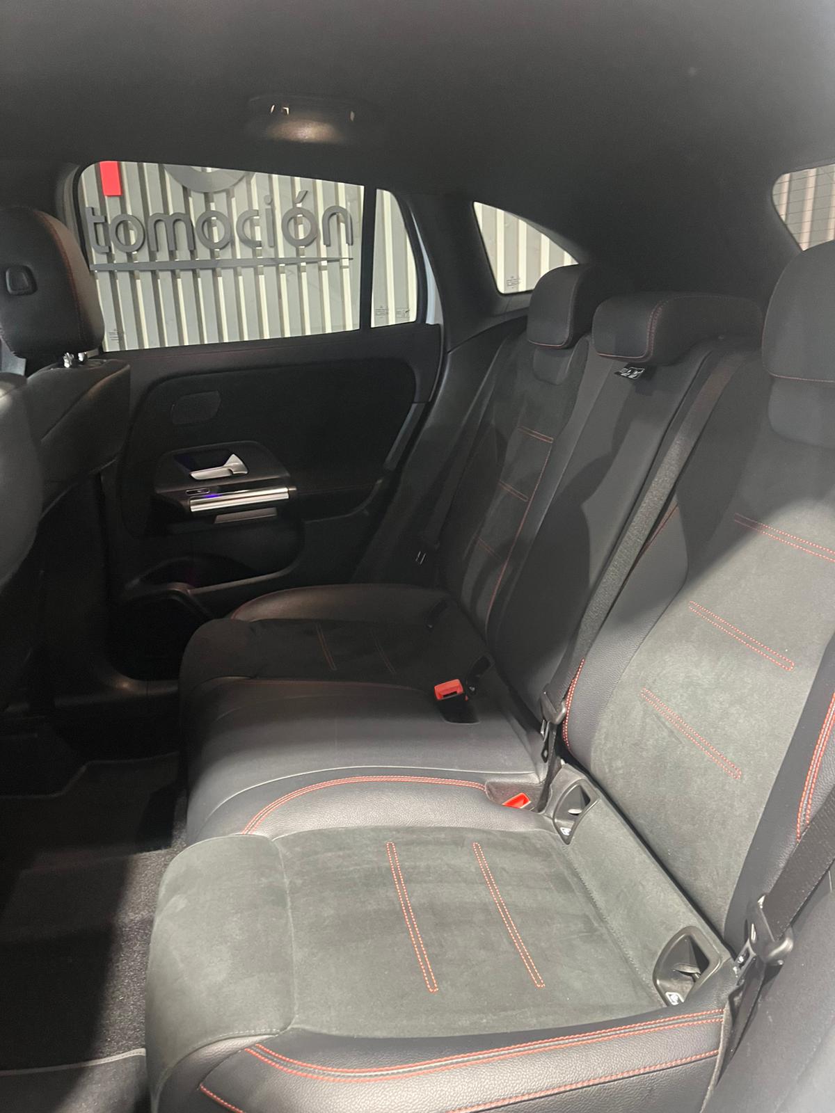 MERCEDES-BENZ GLA 200 D