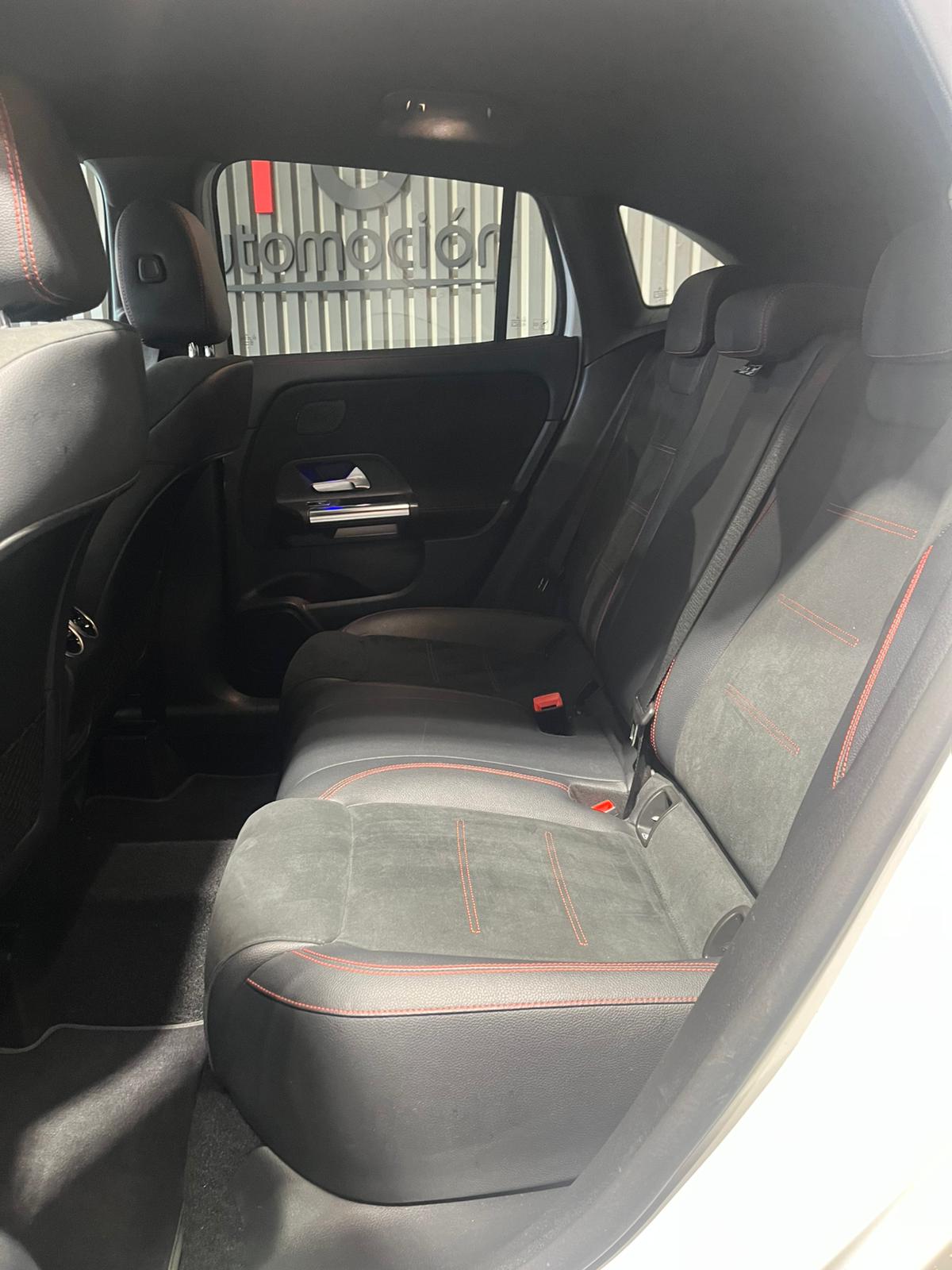 MERCEDES-BENZ GLA 200 D