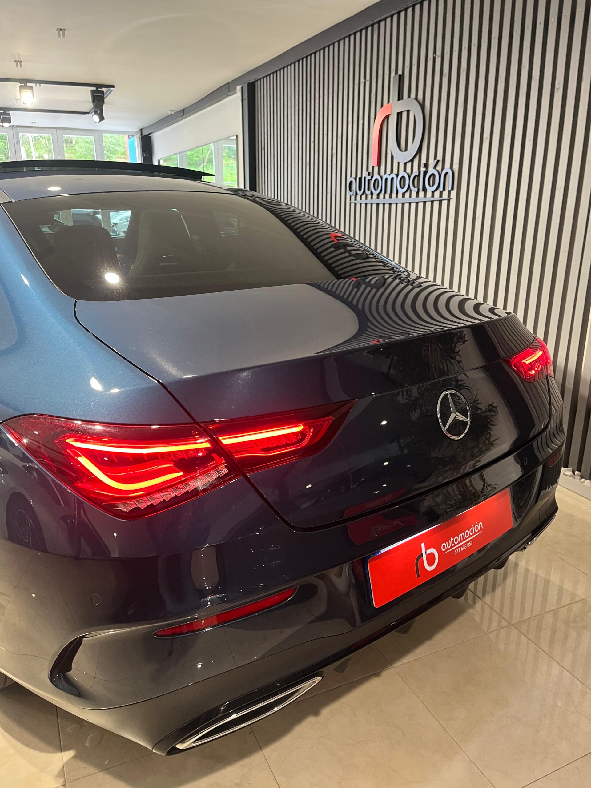 MERCEDES-BENZ  CLA 250 E AMG