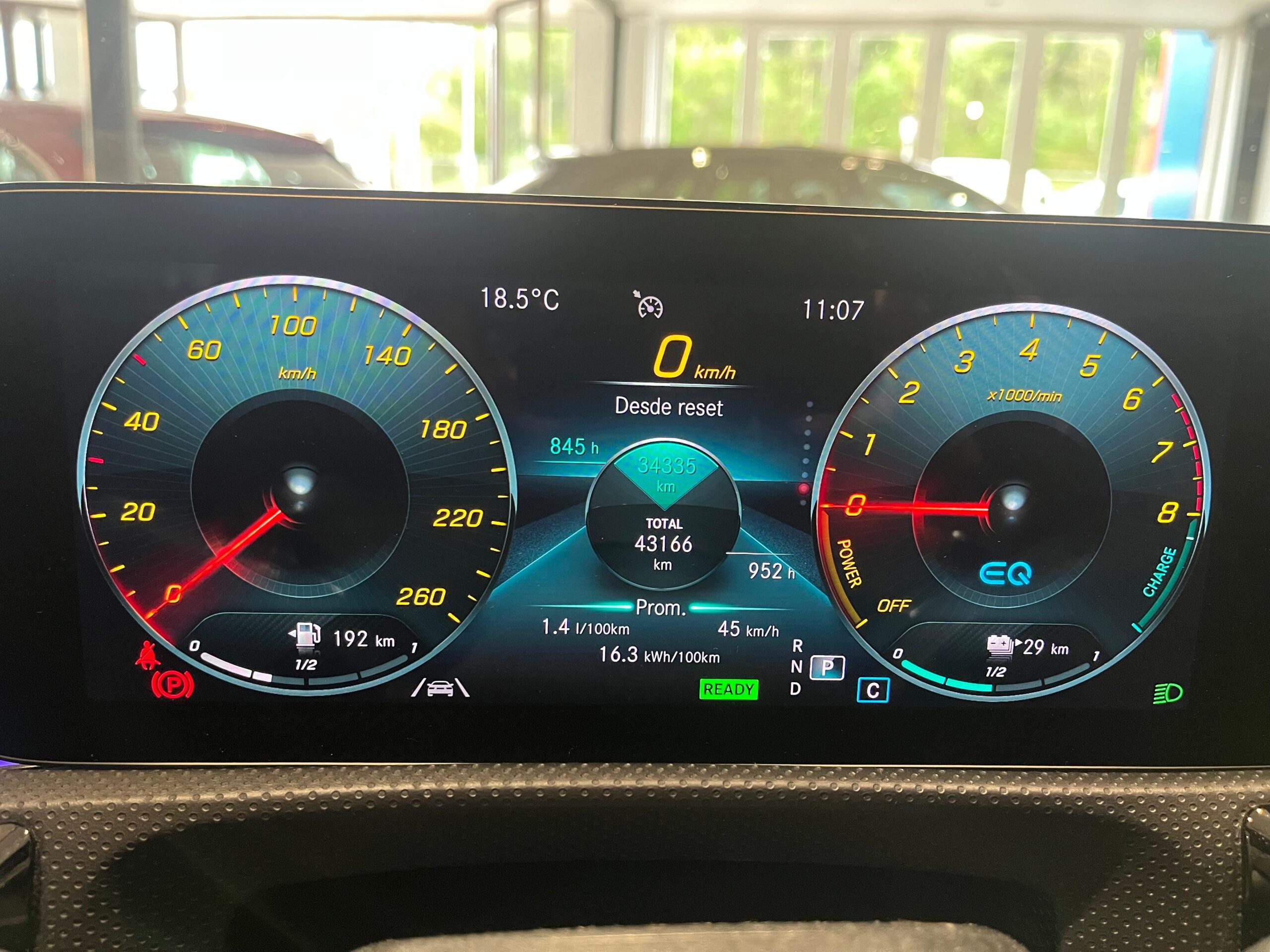 MERCEDES-BENZ  CLA 250 E AMG