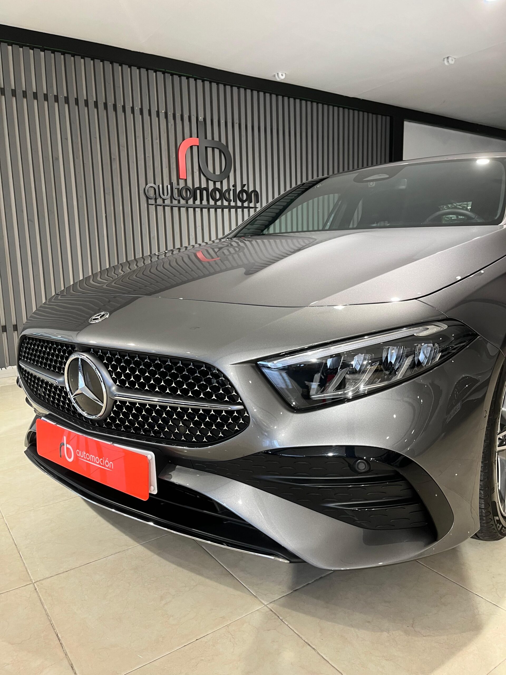 MERCEDES-BENZ Clase A 180