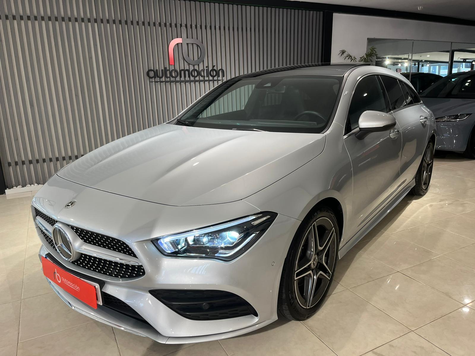 MERCEDES-BENZ CLA 180 Shooting Brake