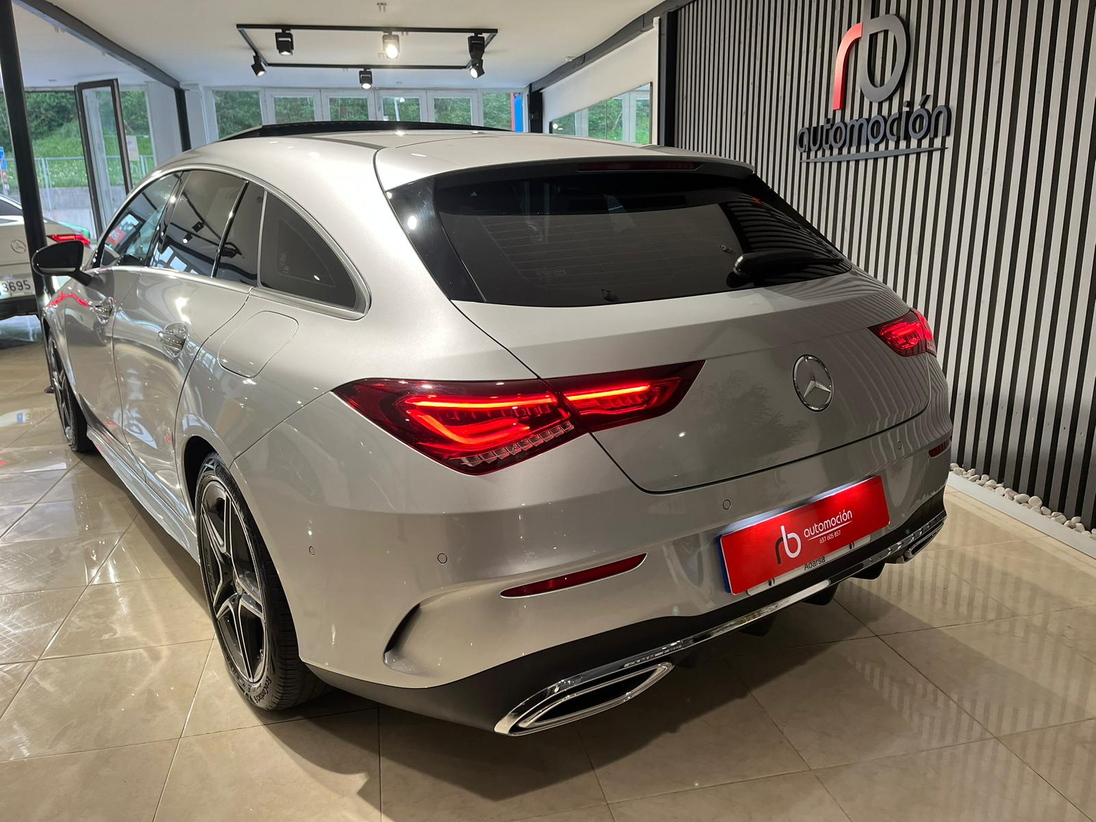 MERCEDES-BENZ CLA 180 Shooting Brake