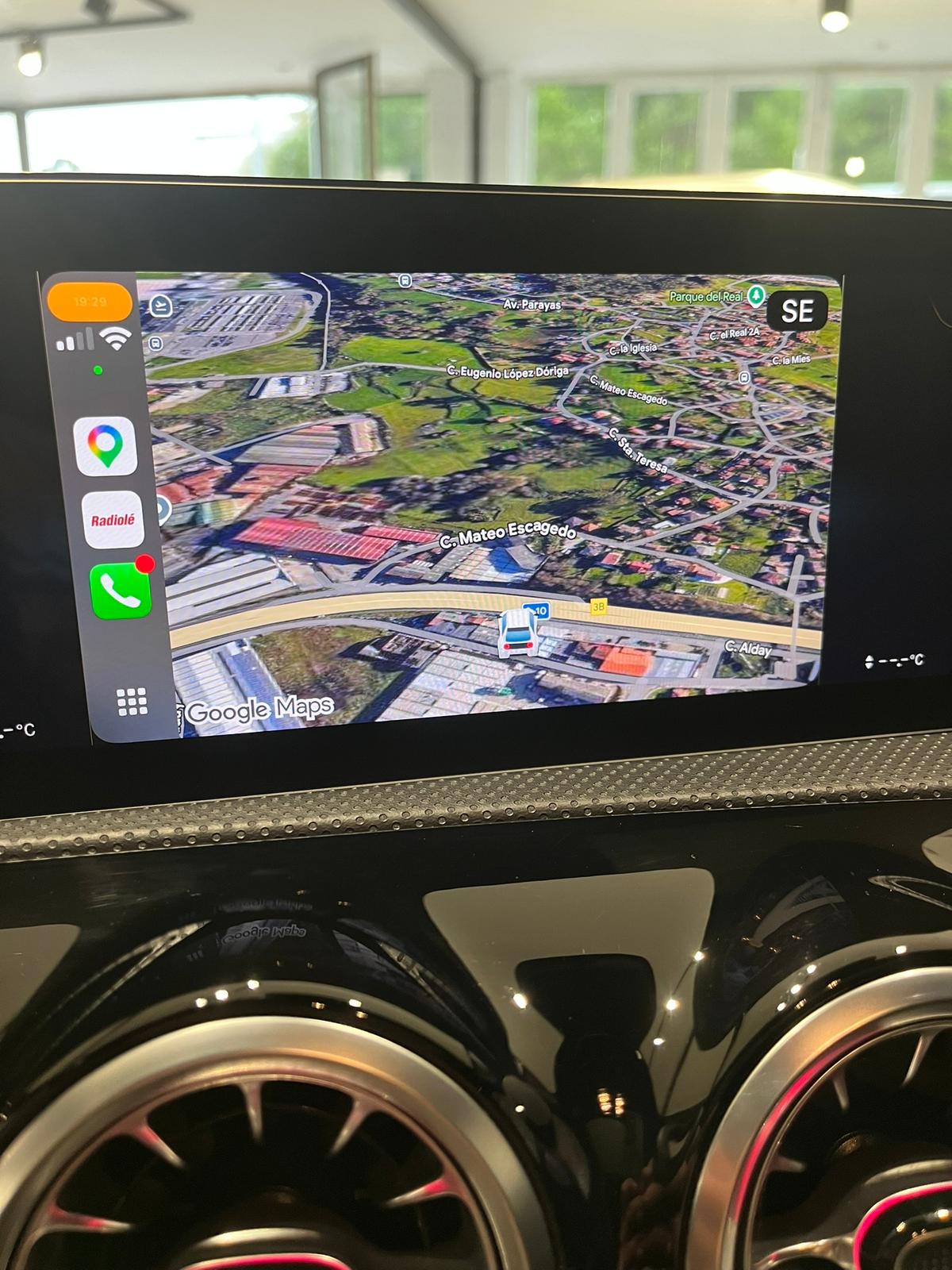 MERCEDES-BENZ CLA 180 Shooting Brake