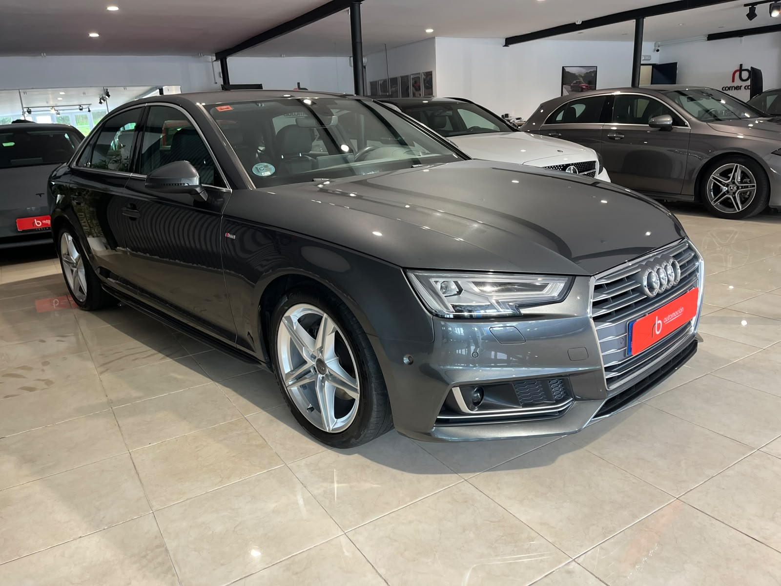 AUDI A4 2.0 TDI S tronic