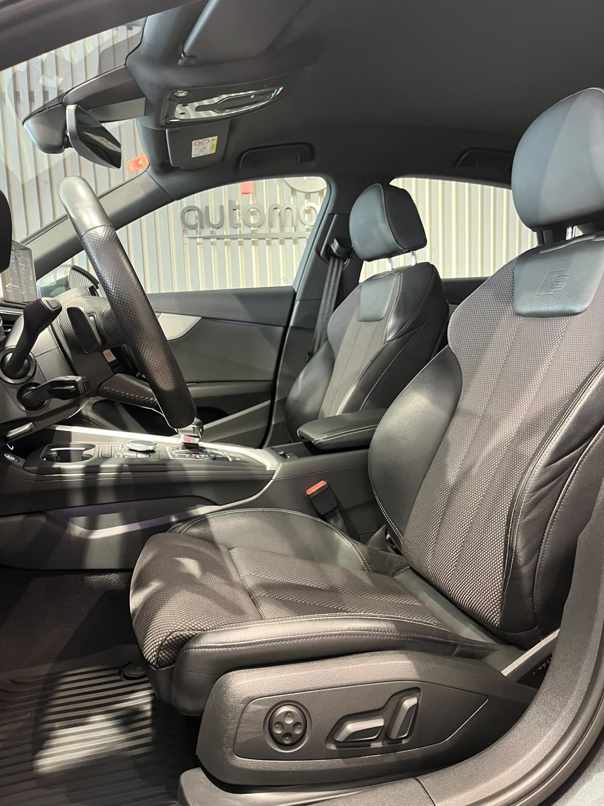 AUDI A4 2.0 TDI S tronic