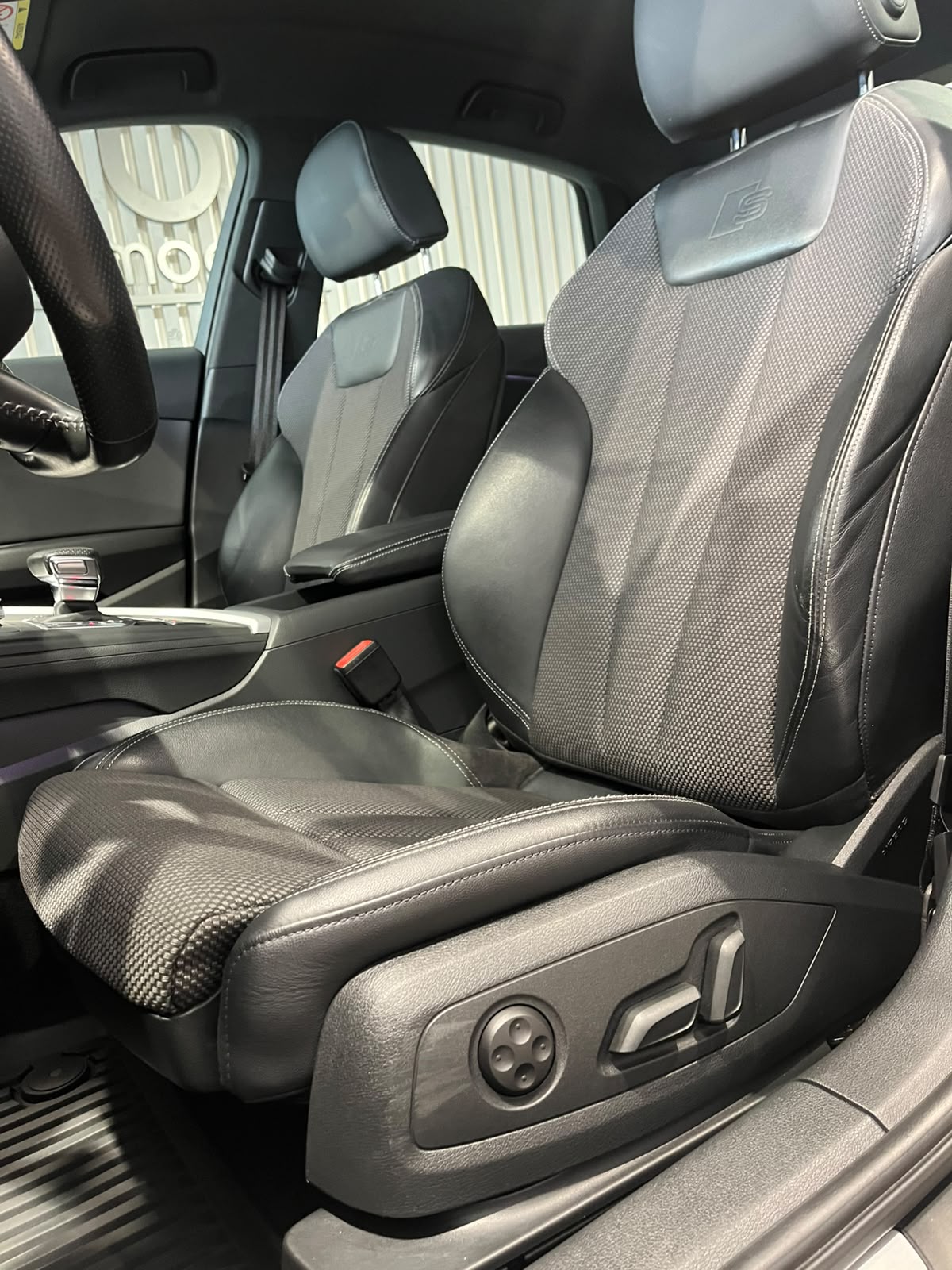 AUDI A4 2.0 TDI S tronic