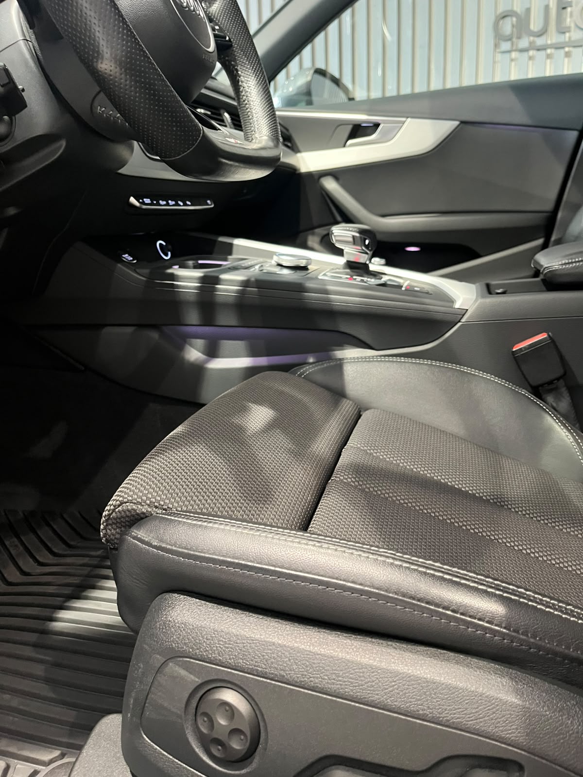 AUDI A4 2.0 TDI S tronic