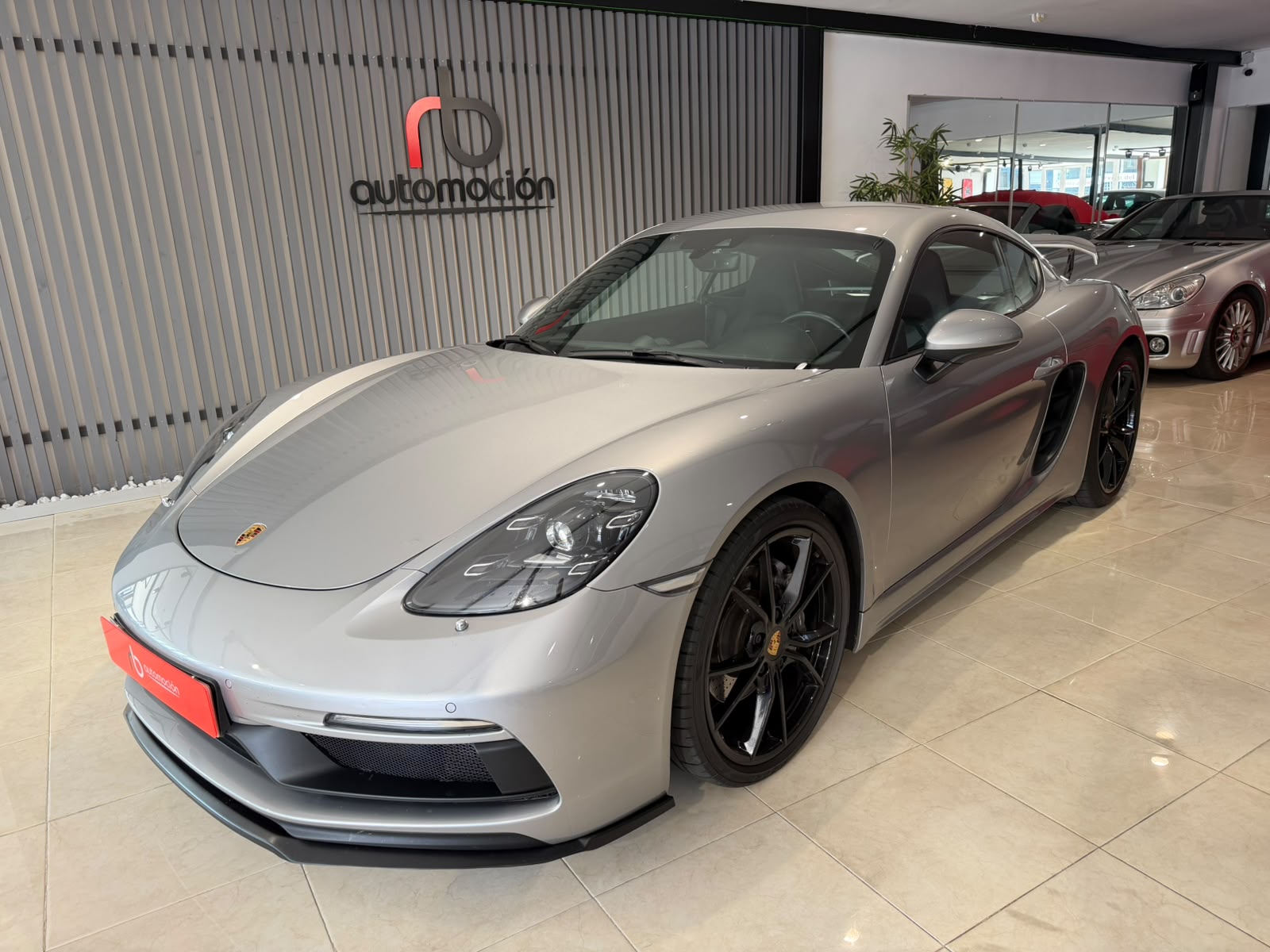 Porsche 718 Cayman