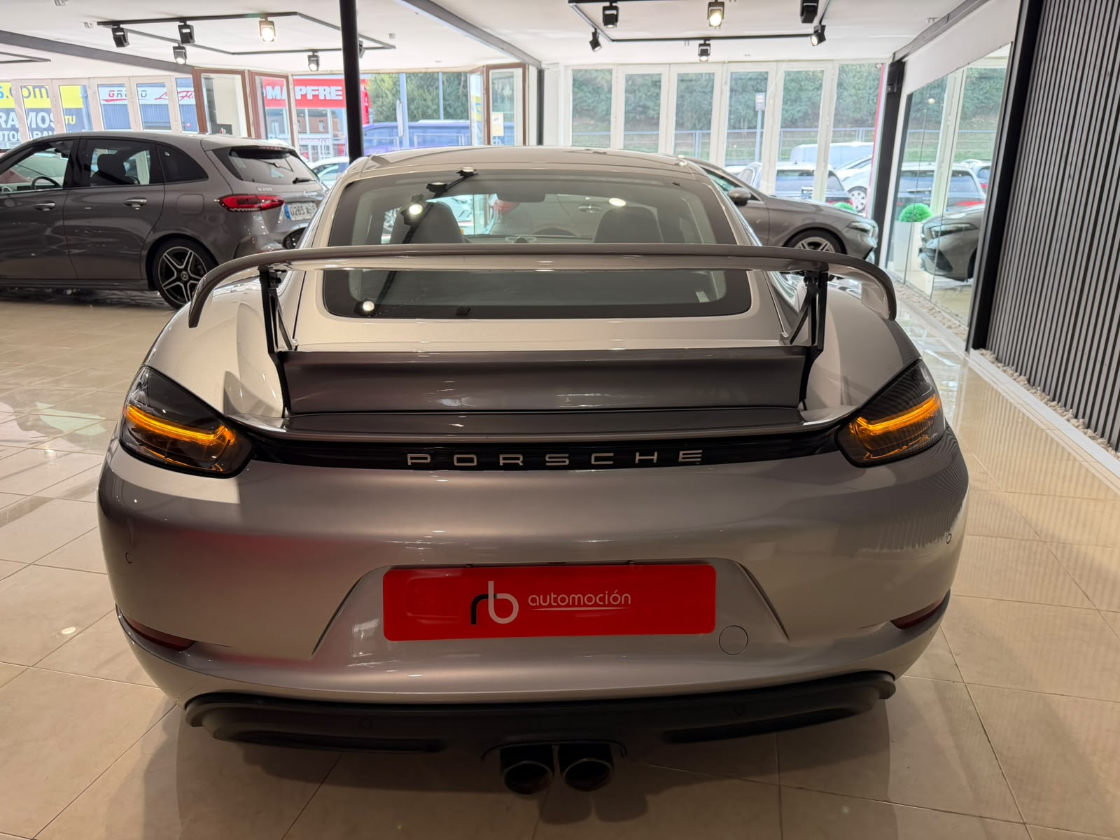 Porsche 718 Cayman