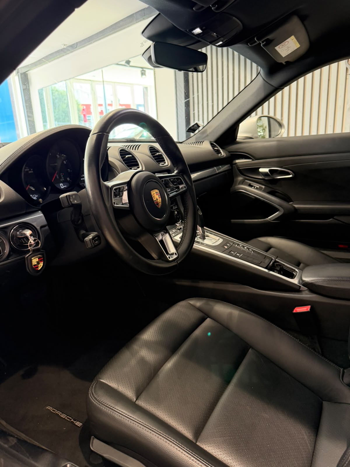 Porsche 718 Cayman